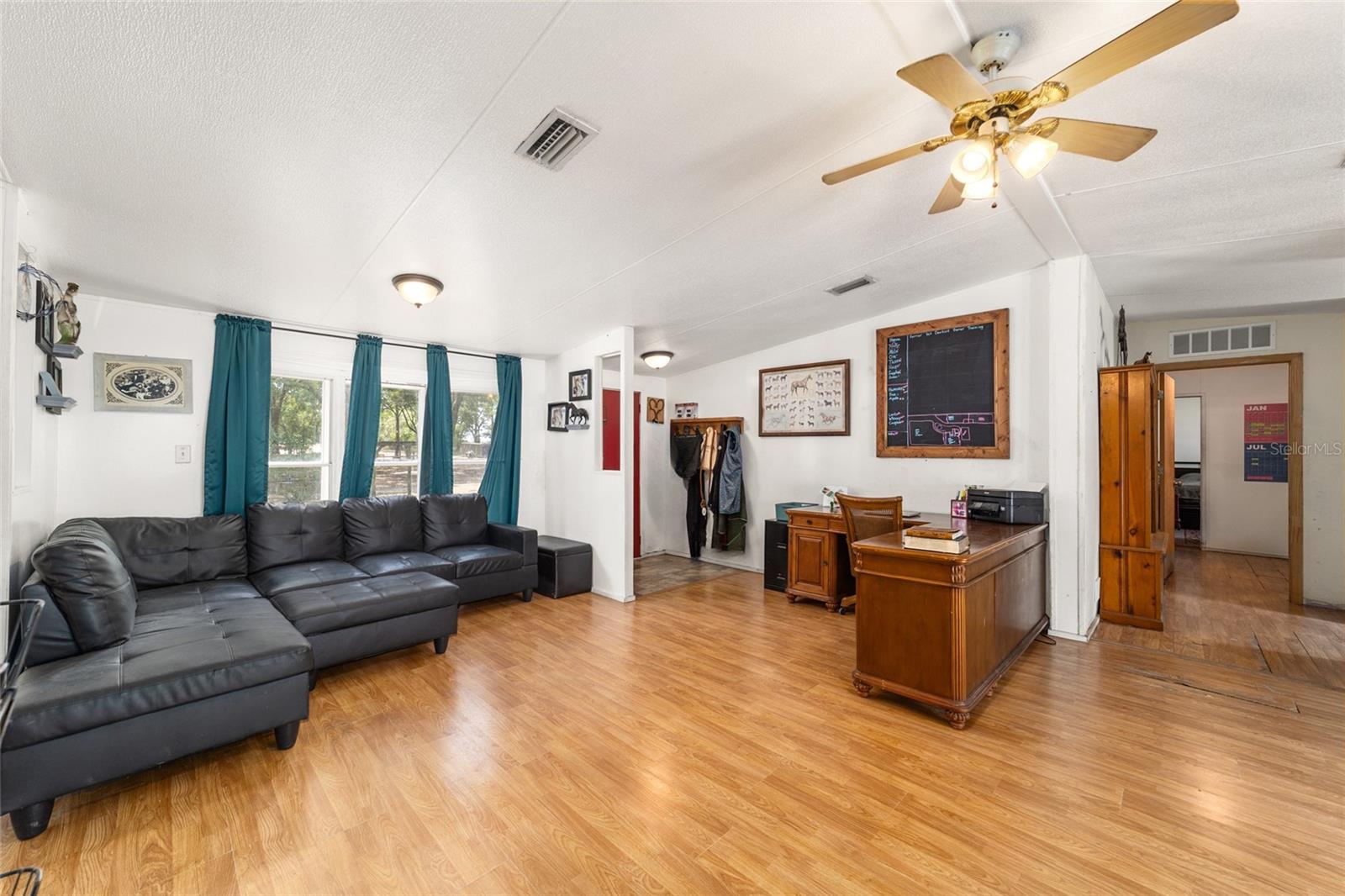 19551 SE 42ND PL, MORRISTON, FL — photo 10