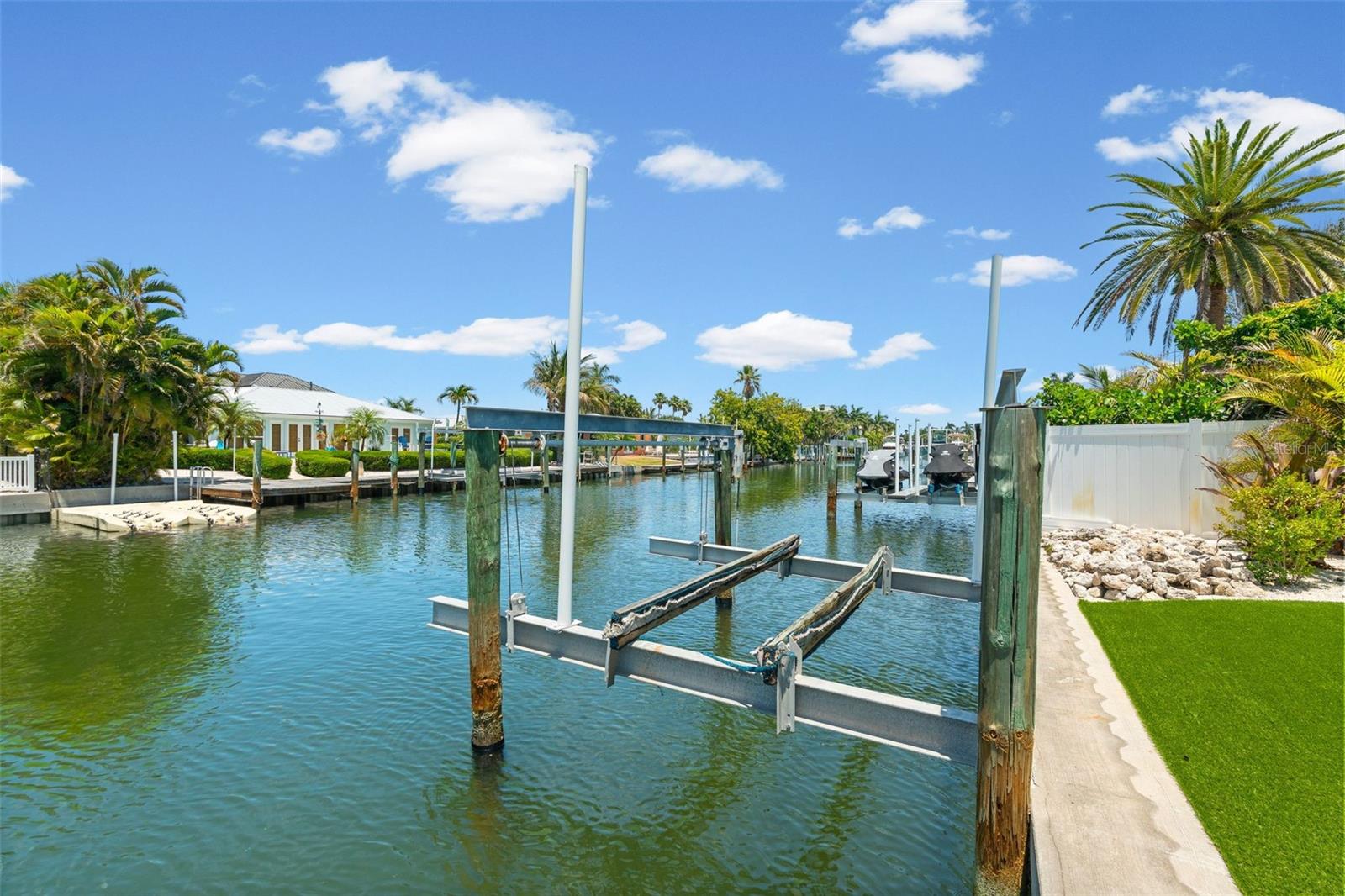 528 KEY ROYALE DR, HOLMES BEACH, FL — photo 48