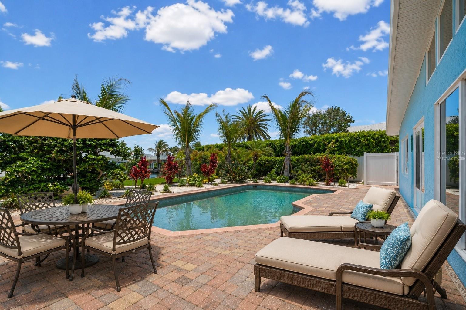 528 KEY ROYALE DR, HOLMES BEACH, FL — photo 3