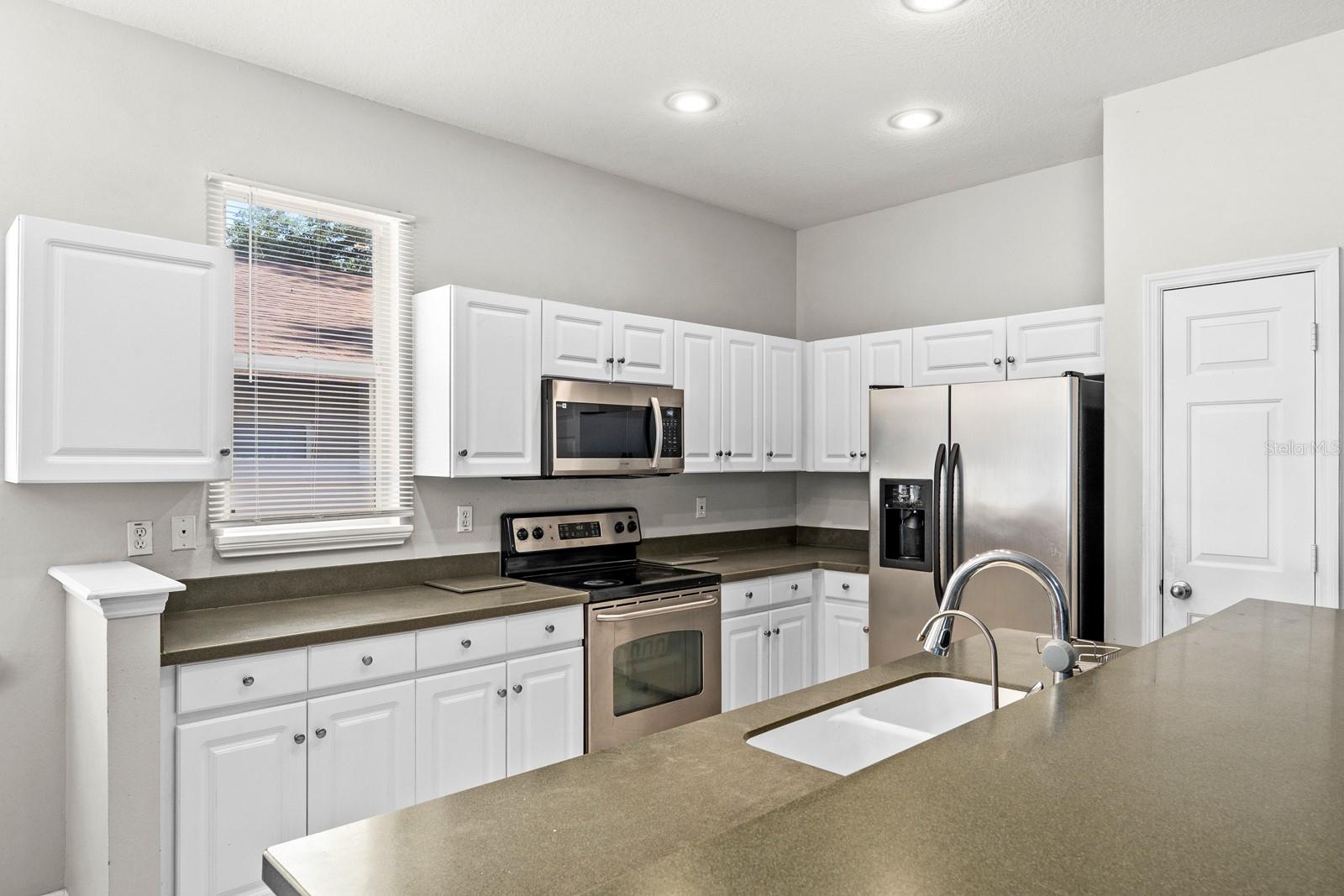 4814 PORTOBELLO CIR, VALRICO, FL — photo 13