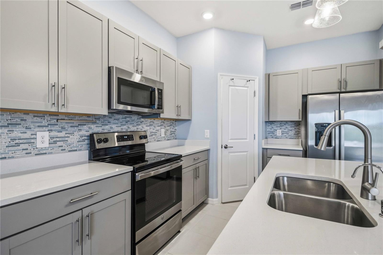 11779 GLENSIDE TER, PALMETTO, FL — photo 15