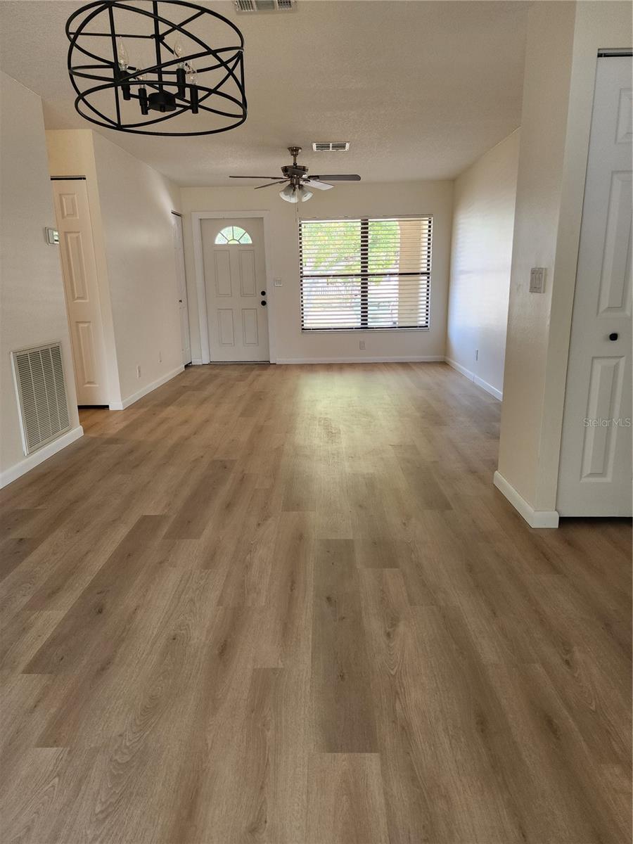 13010 CUMBERLAND DR, LARGO, FL — photo 3