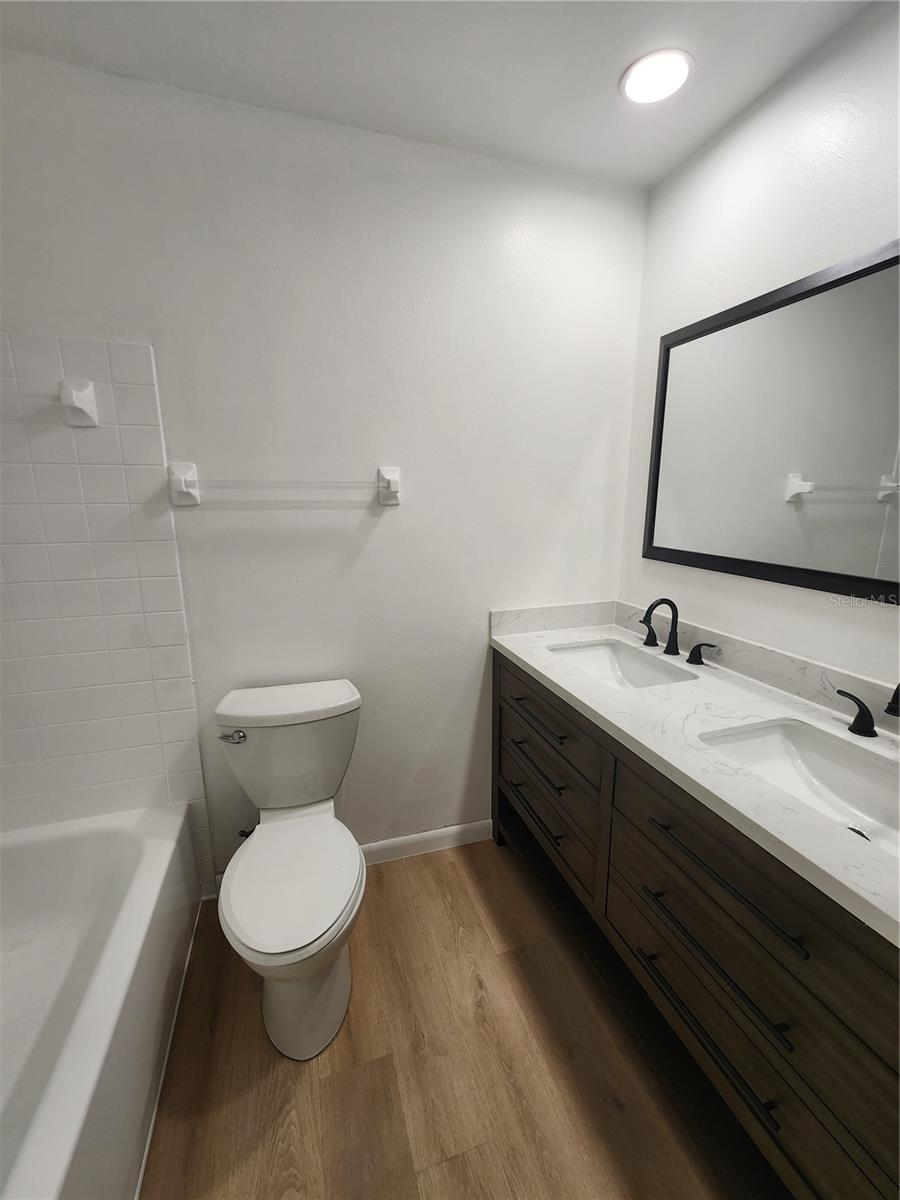 13010 CUMBERLAND DR, LARGO, FL — photo 9