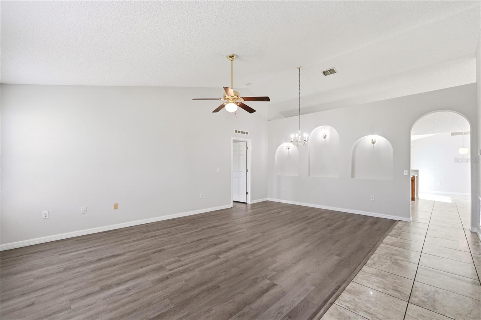 955 LOUVRE CT, KISSIMMEE, FL — photo 21