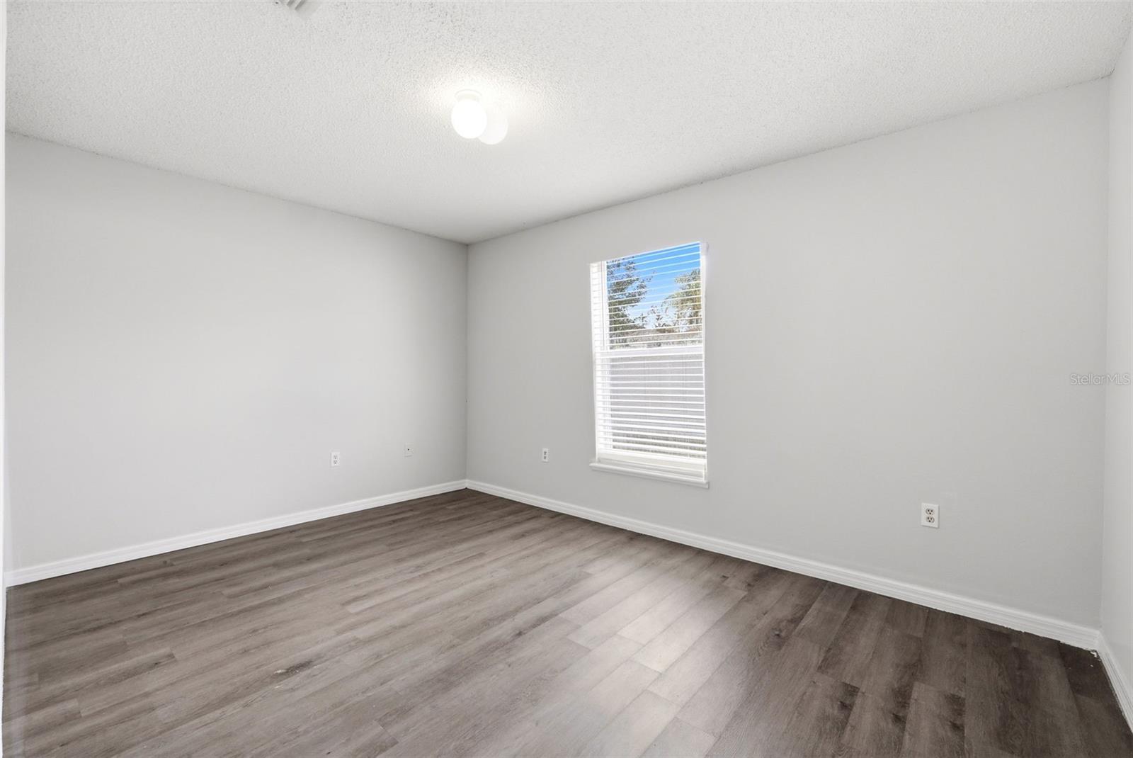 955 LOUVRE CT, KISSIMMEE, FL — photo 32