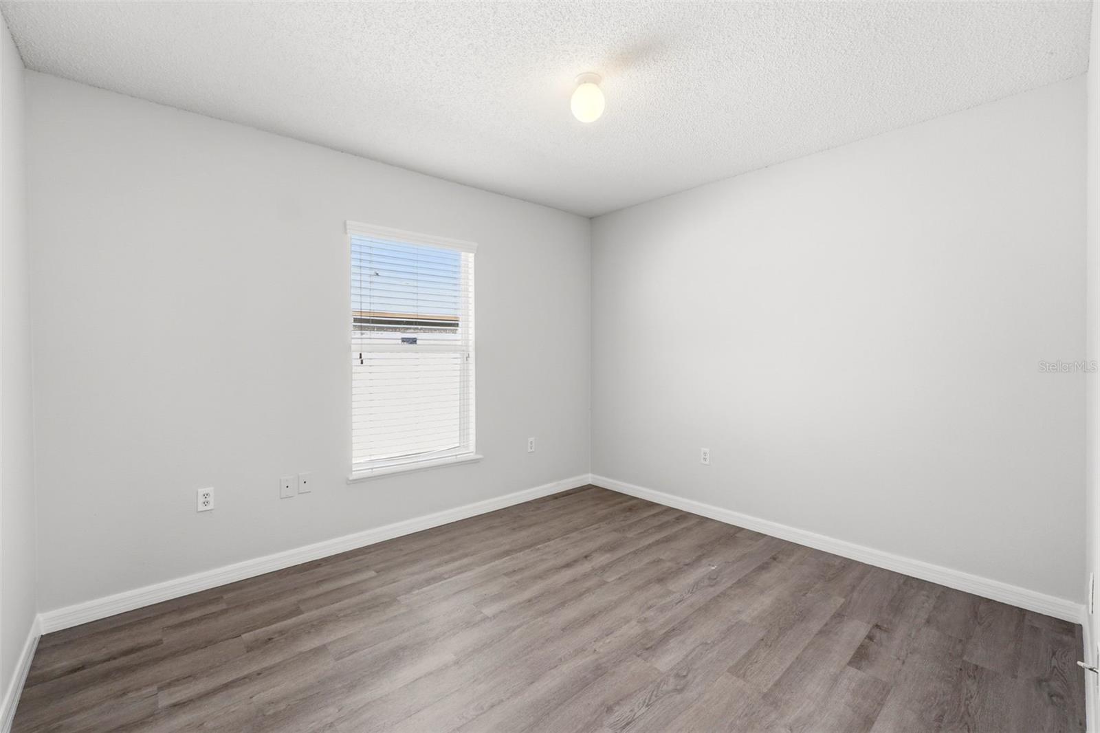 955 LOUVRE CT, KISSIMMEE, FL — photo 33