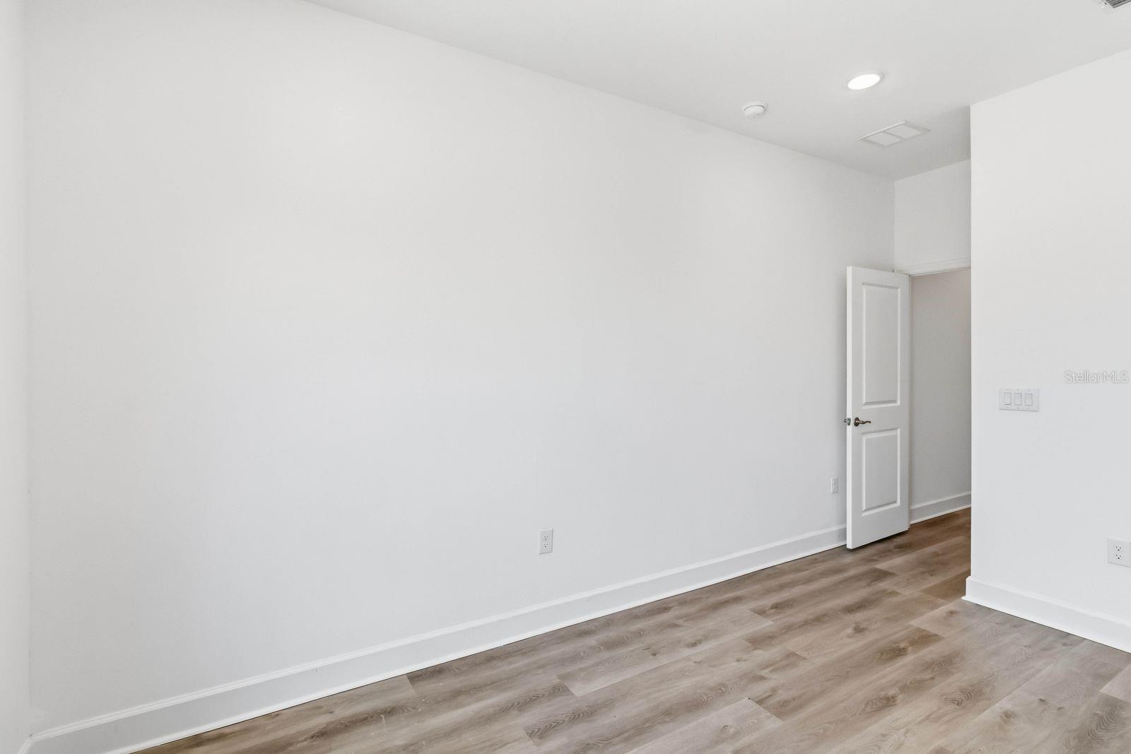 2613 E 23RD AVE #1/2, TAMPA, FL — photo 34