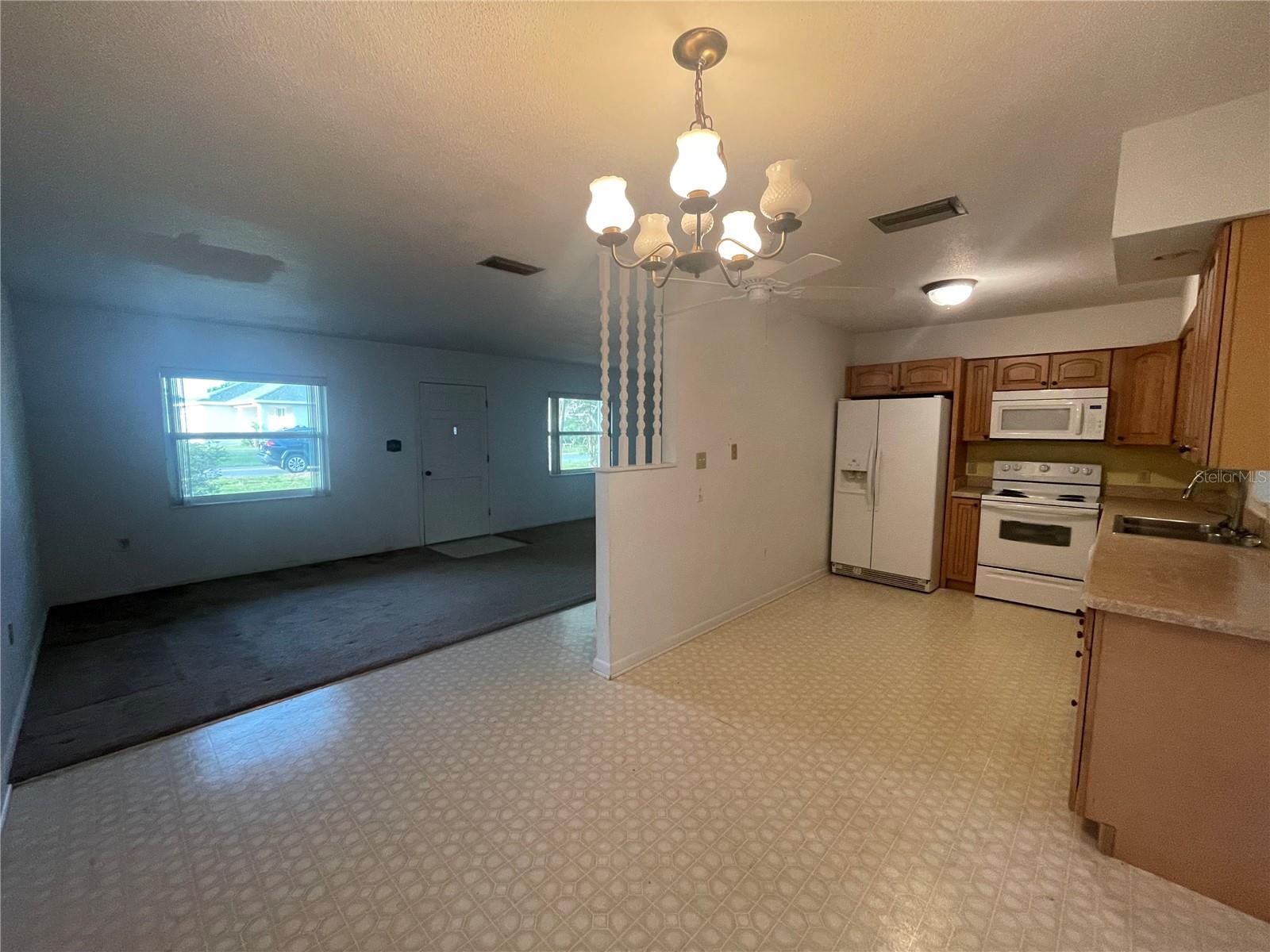 23 LONESOME PINE TRL, YALAHA, FL — photo 11