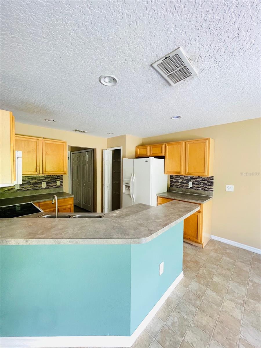 155 OWENSHIRE CIR, KISSIMMEE, FL — photo 8