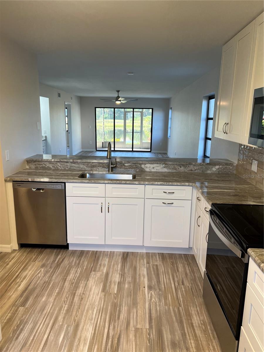 175 KINGS HWY #A8, PUNTA GORDA, FL — photo 4