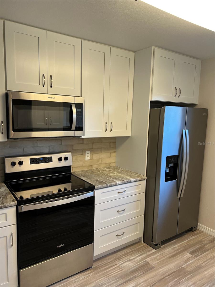 175 KINGS HWY #A8, PUNTA GORDA, FL — photo 5