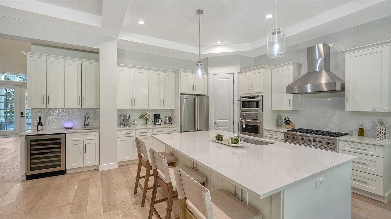 1537 SIESTA DR, SARASOTA, FL — photo 18