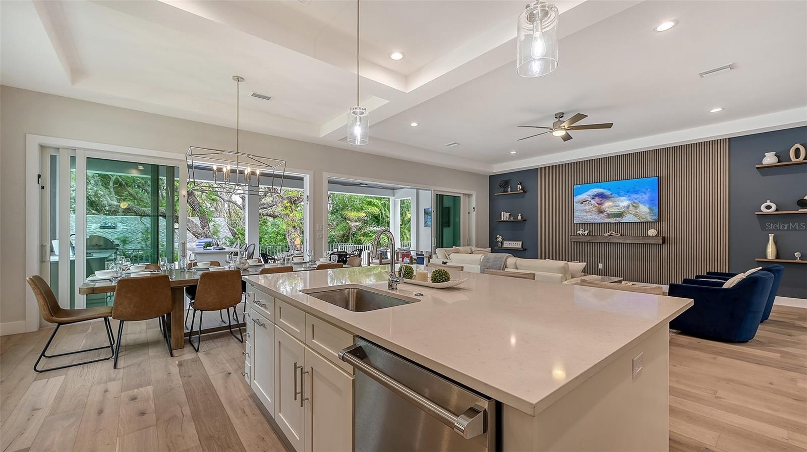 1537 SIESTA DR, SARASOTA, FL — photo 34