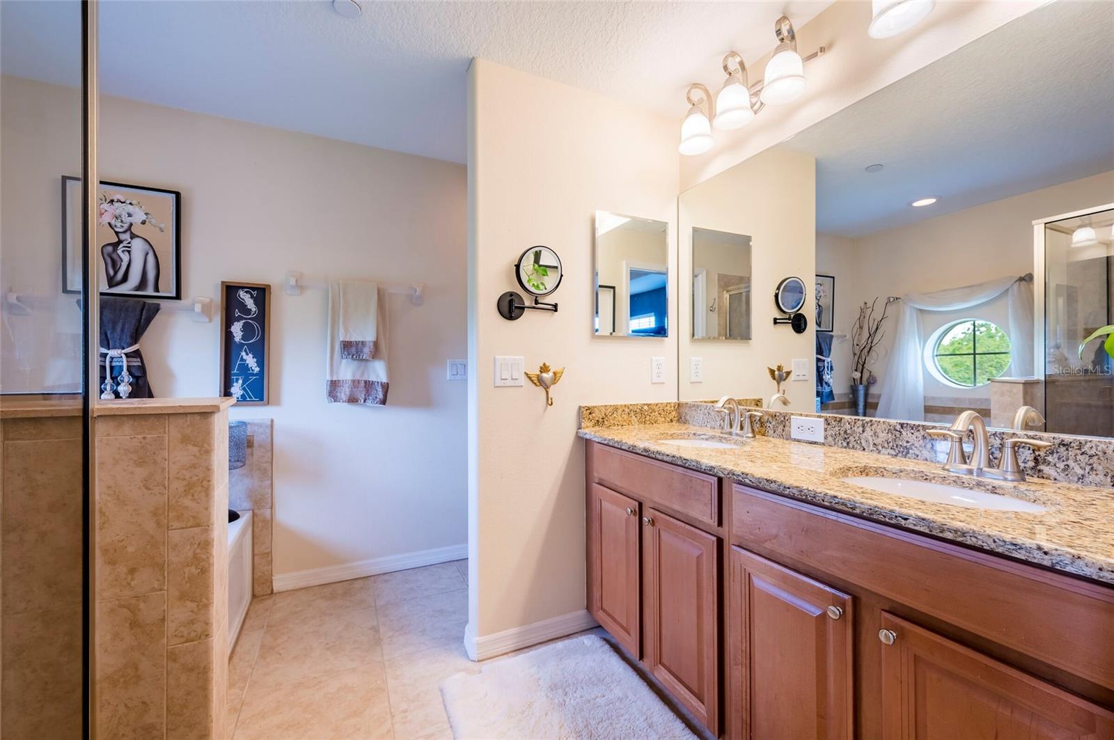 10144 ARBOR RUN DR #112, TAMPA, FL — photo 35