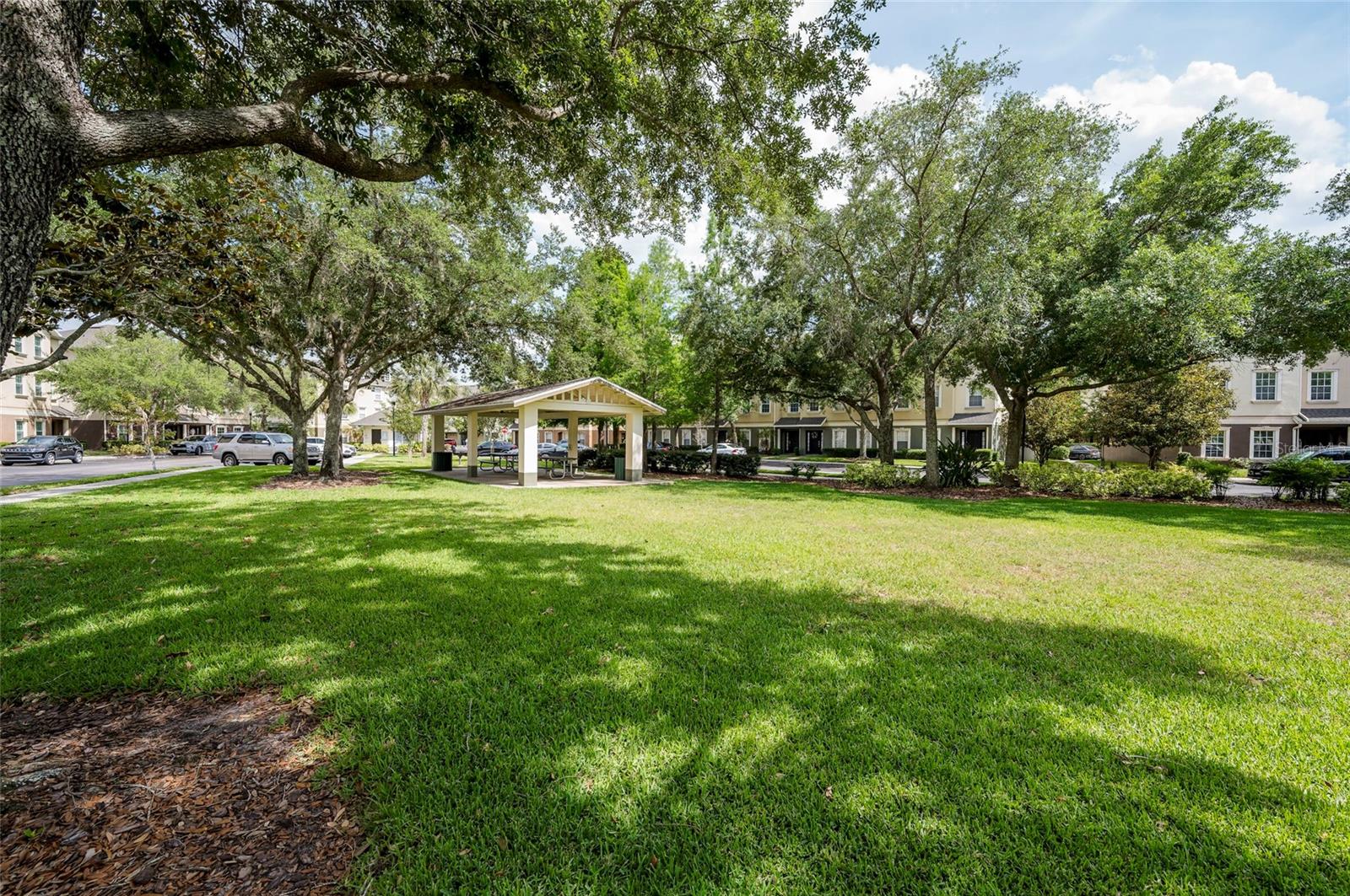 10144 ARBOR RUN DR #112, TAMPA, FL — photo 39