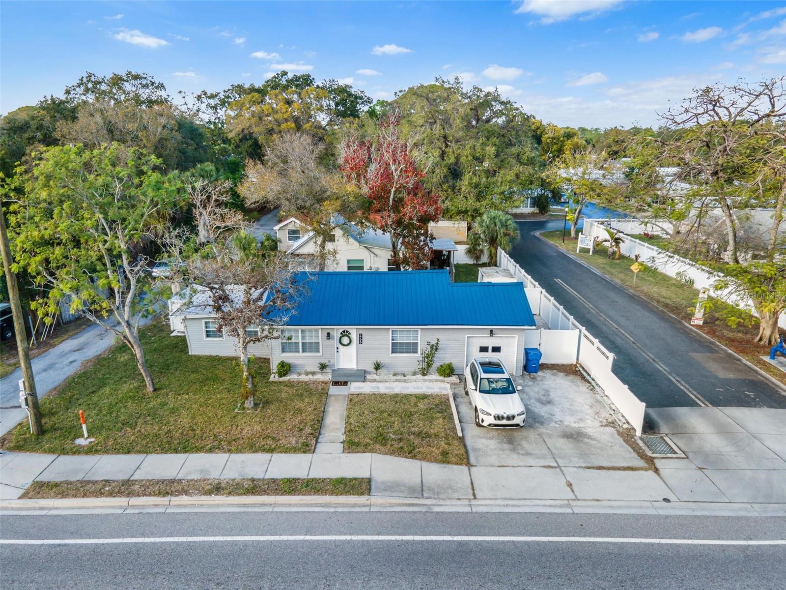 7799 46TH AVE N, ST PETERSBURG, FL — photo 2