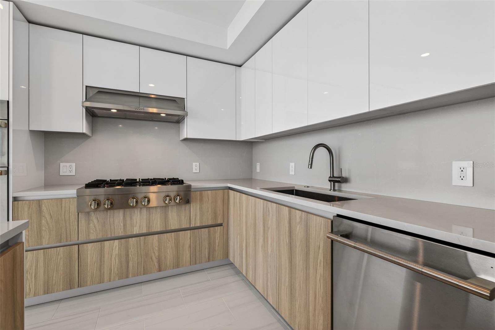 400 CENTRAL AVE #3706, ST PETERSBURG, FL — photo 14