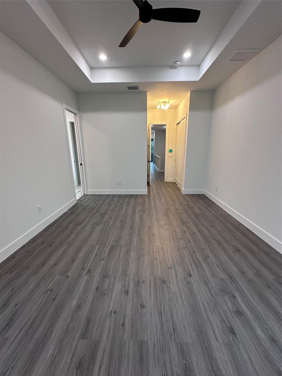 1525 29TH AVE N, ST PETERSBURG, FL — photo 18