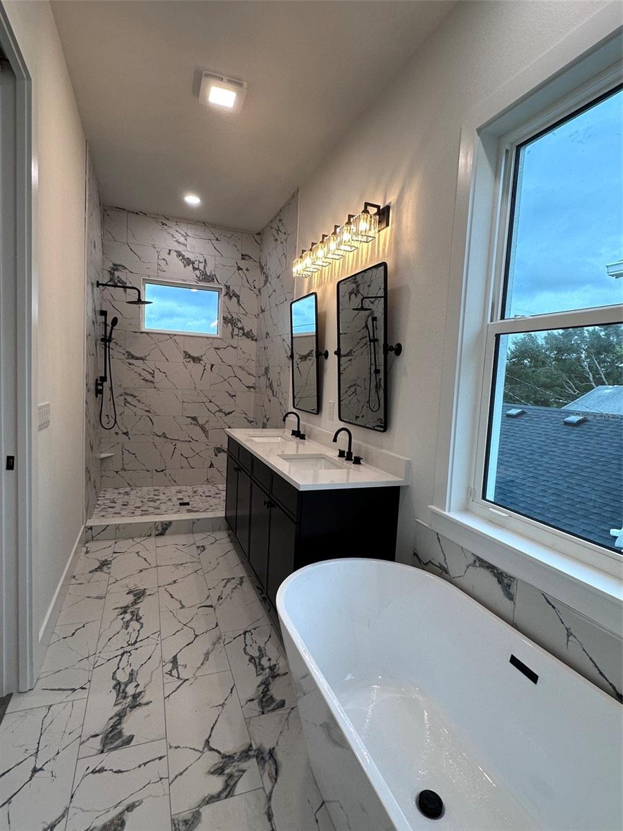 1525 29TH AVE N, ST PETERSBURG, FL — photo 19