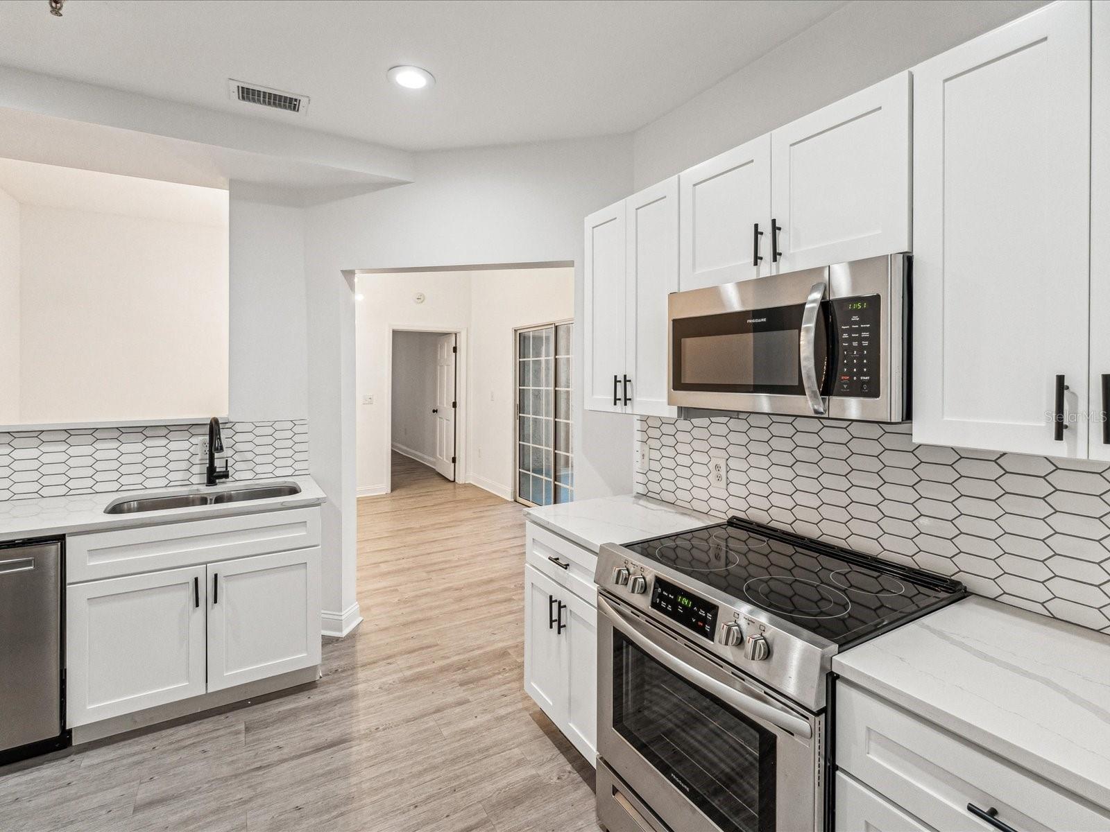 215 CENTRAL AVE #3F, ST PETERSBURG, FL — photo 9