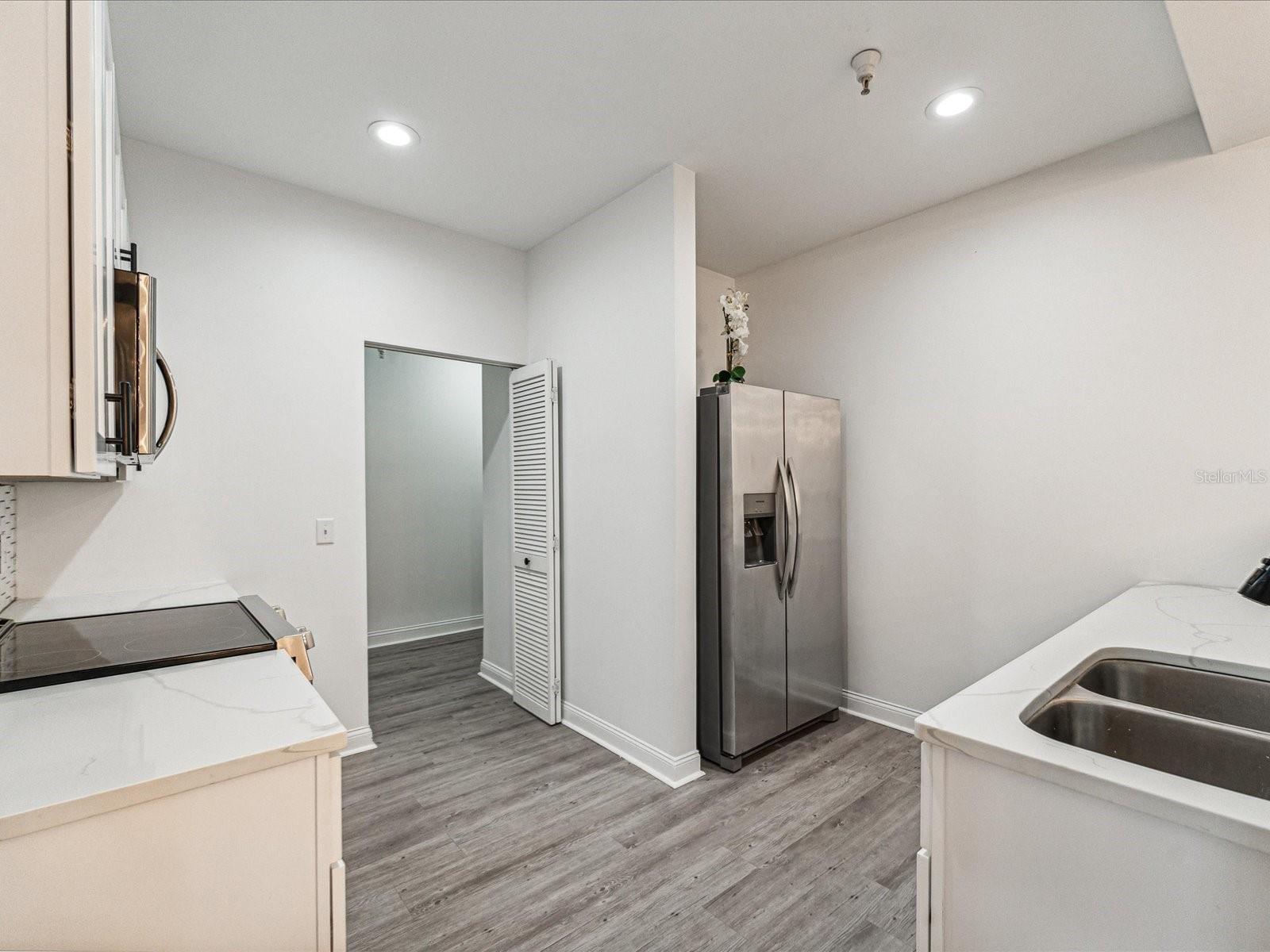 215 CENTRAL AVE #3F, ST PETERSBURG, FL — photo 12