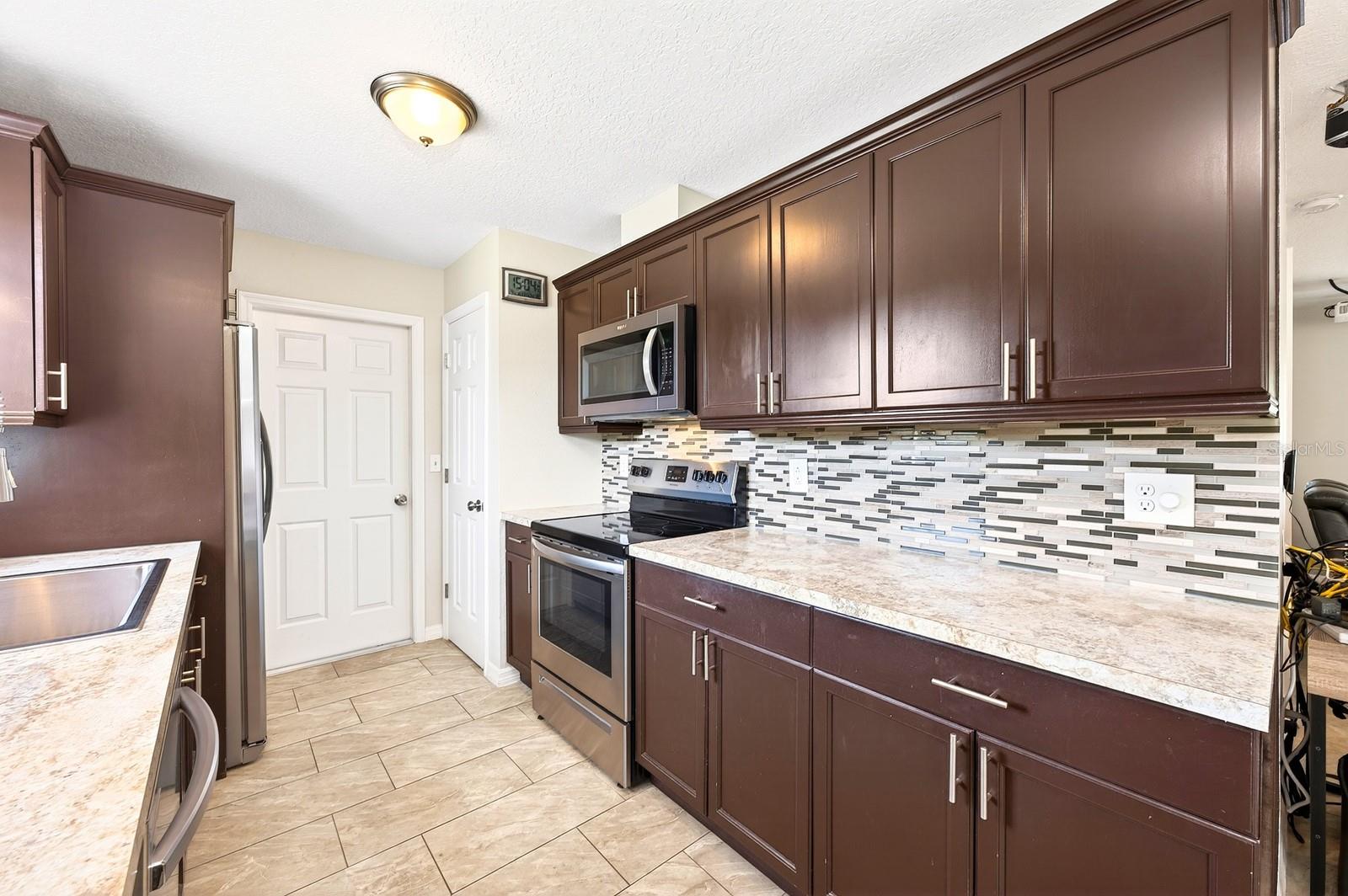 337 WINDRIDGE PL, TAVARES, FL — photo 23
