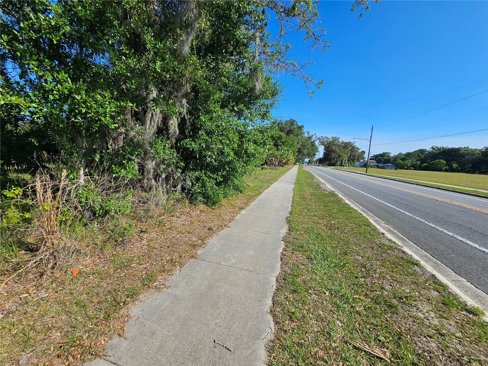 123 W 2ND AVE, PIERSON, FL — photo 3