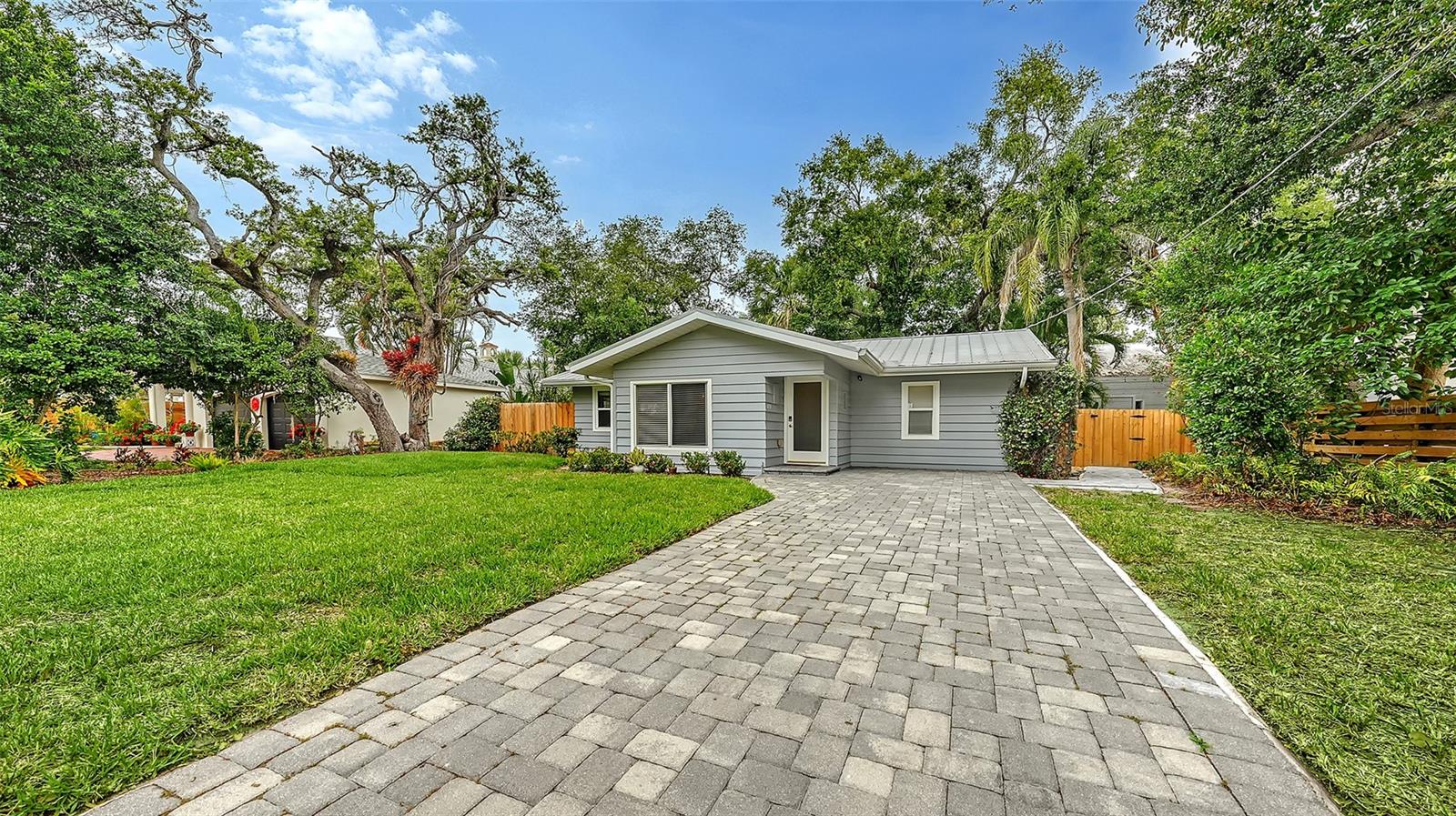 1773 HARMONY LN, SARASOTA, FL
