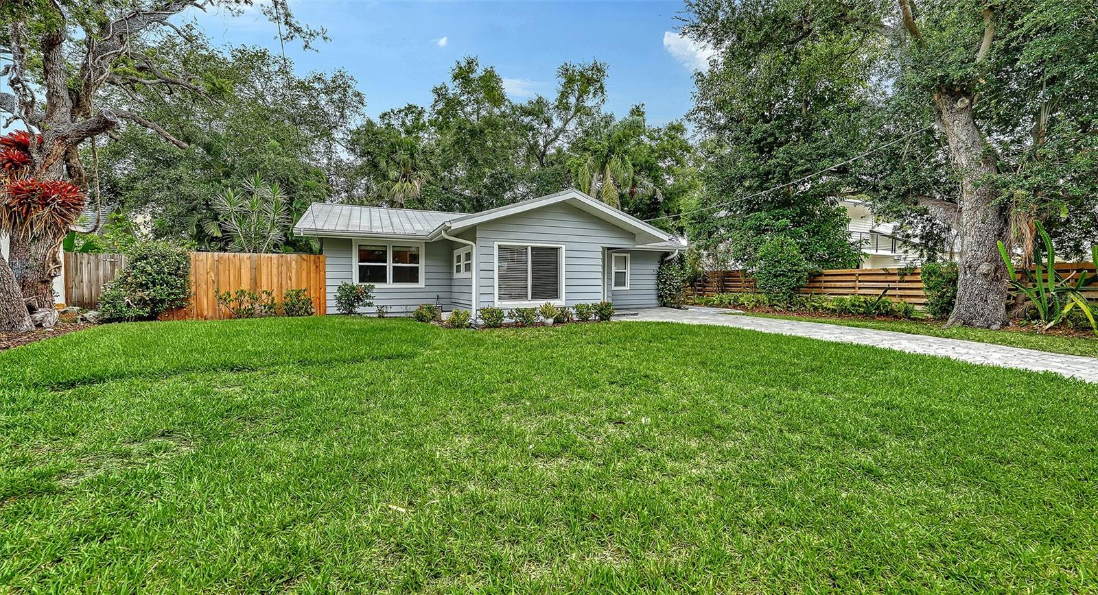 1773 HARMONY LN, SARASOTA, FL — photo 2