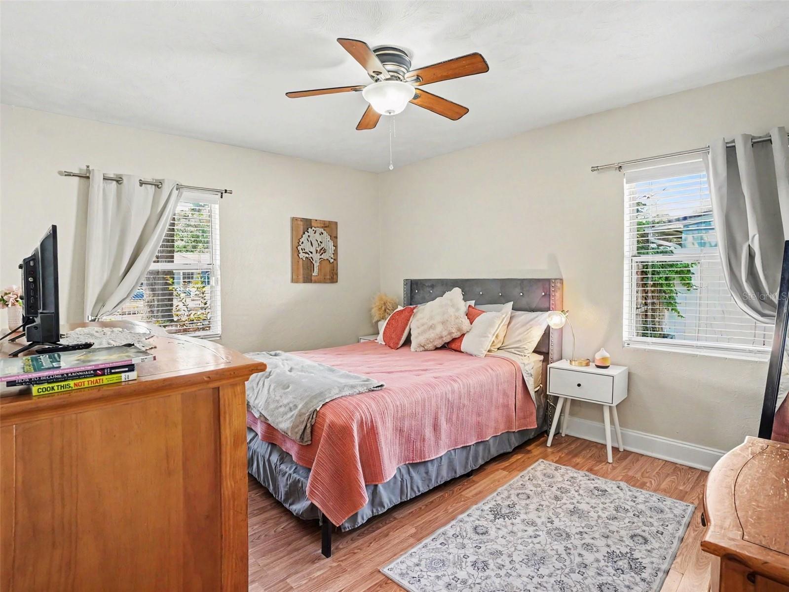 315 W 11TH AVE, MOUNT DORA, FL — photo 40