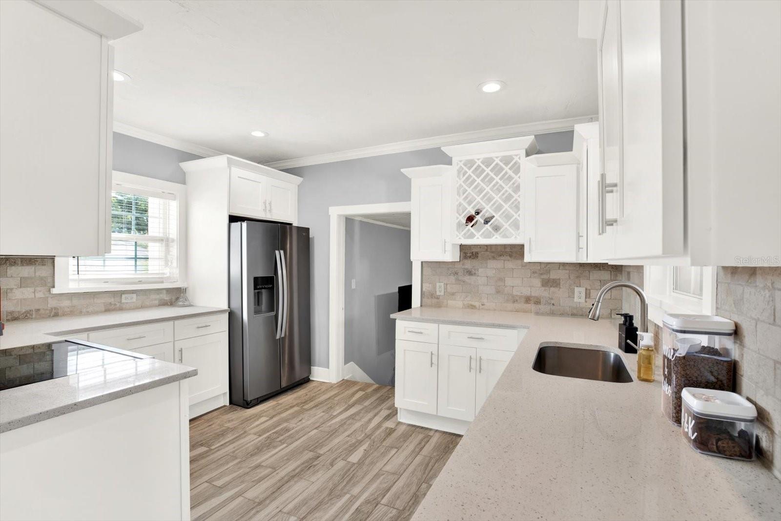 15656 1ST ST E, REDINGTON BEACH, FL — photo 7