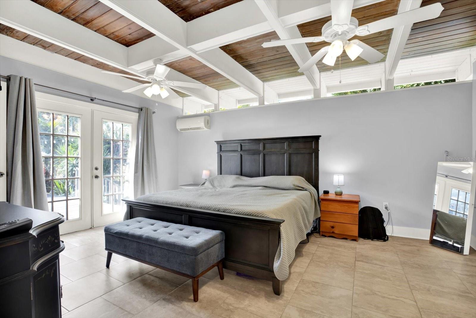 15656 1ST ST E, REDINGTON BEACH, FL — photo 11