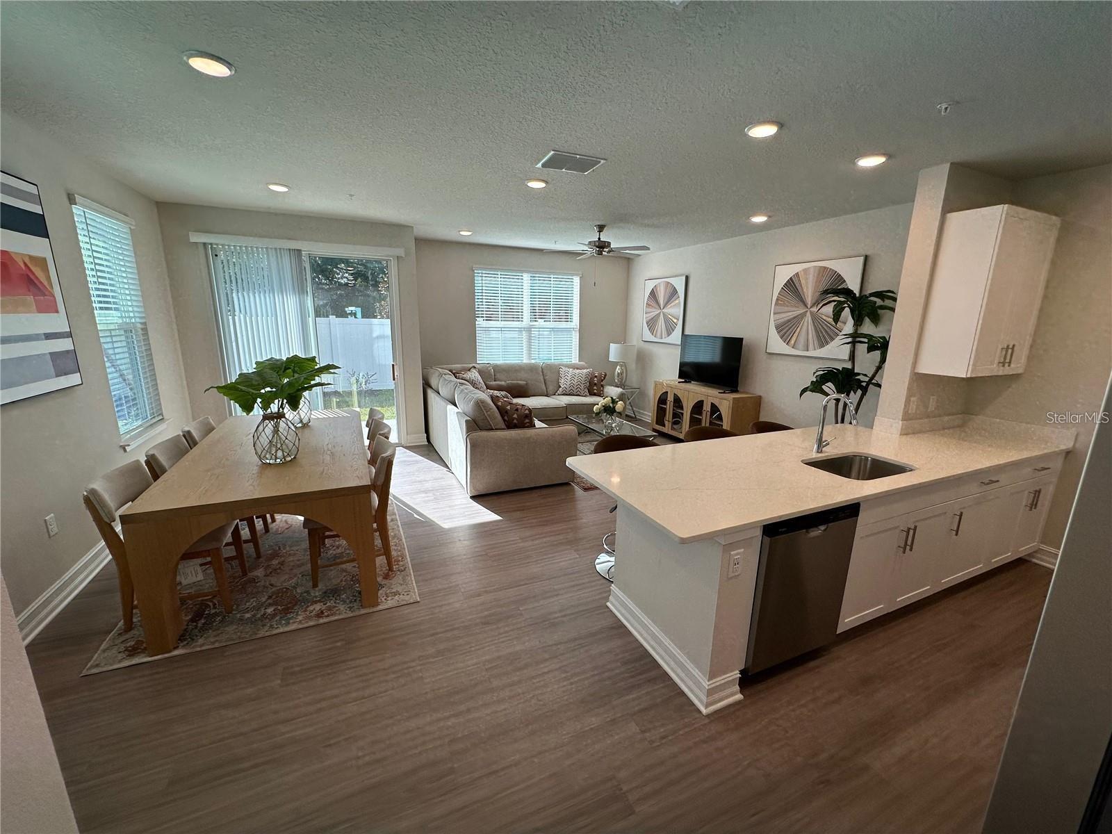 1111 E CAROLINE ST, TAVARES, FL — photo 15