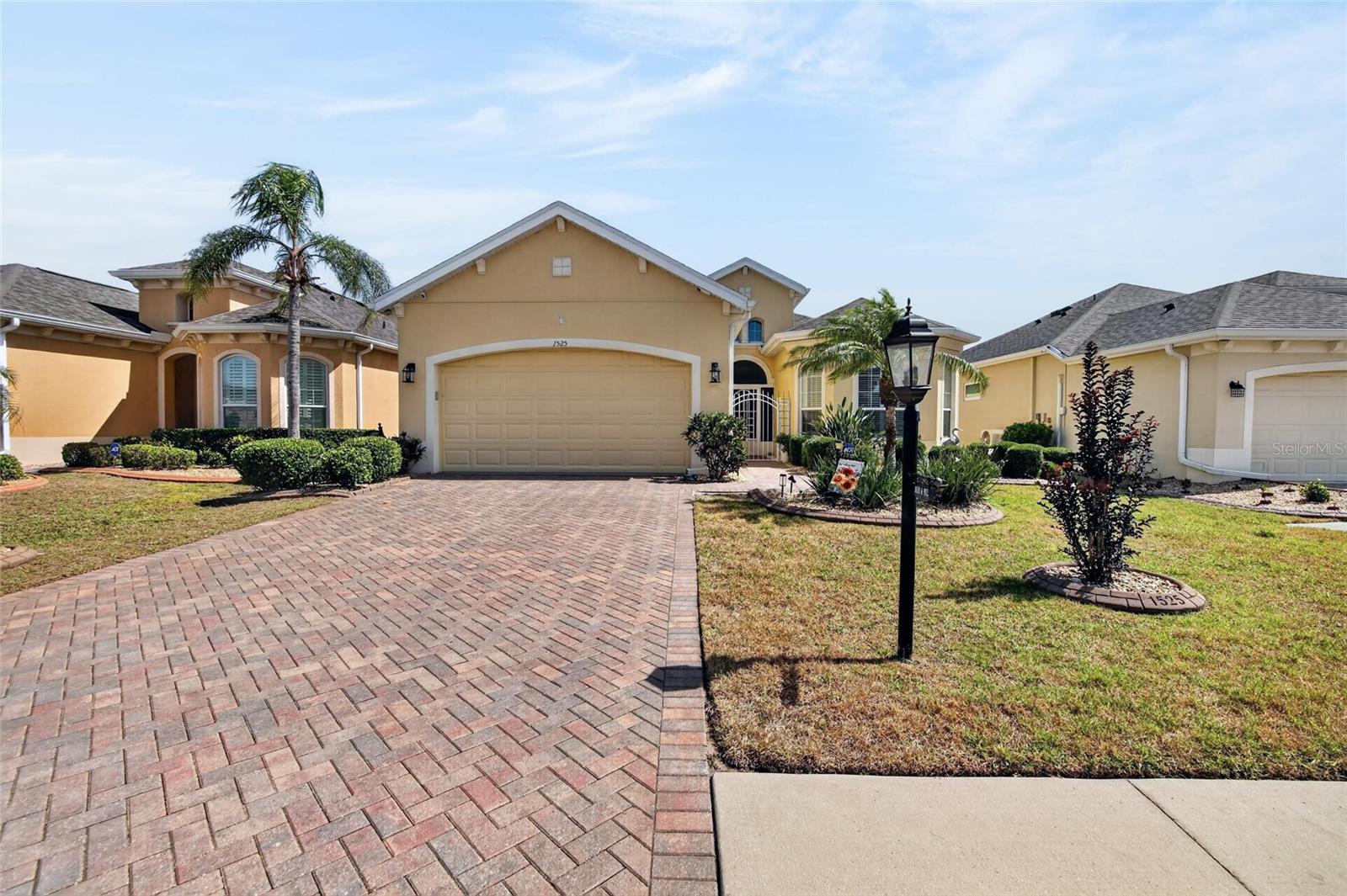 1525 EMERALD DUNES DR, SUN CITY CENTER, FL