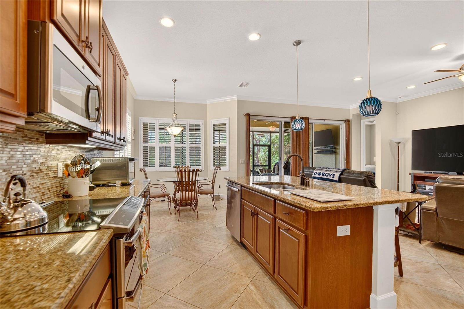 1525 EMERALD DUNES DR, SUN CITY CENTER, FL — photo 18