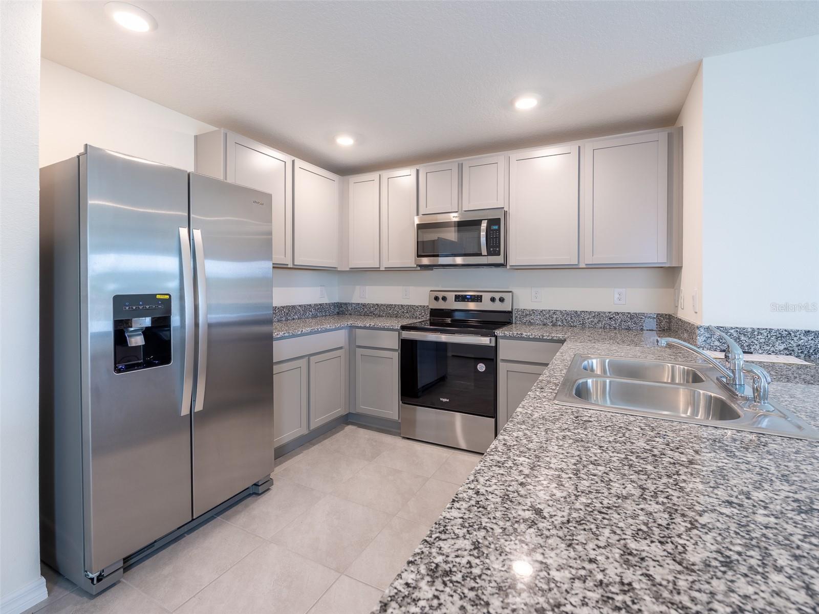 3820 MANNERED GOLD AVE, BRADENTON, FL — photo 9
