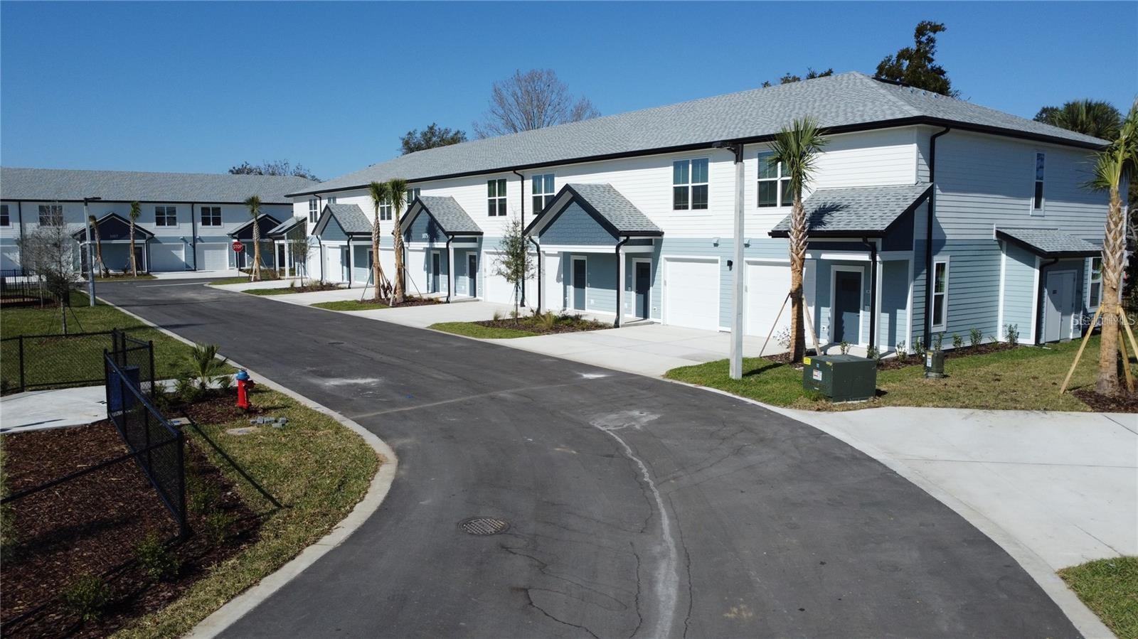 1019 E CAROLINE ST, TAVARES, FL — photo 3