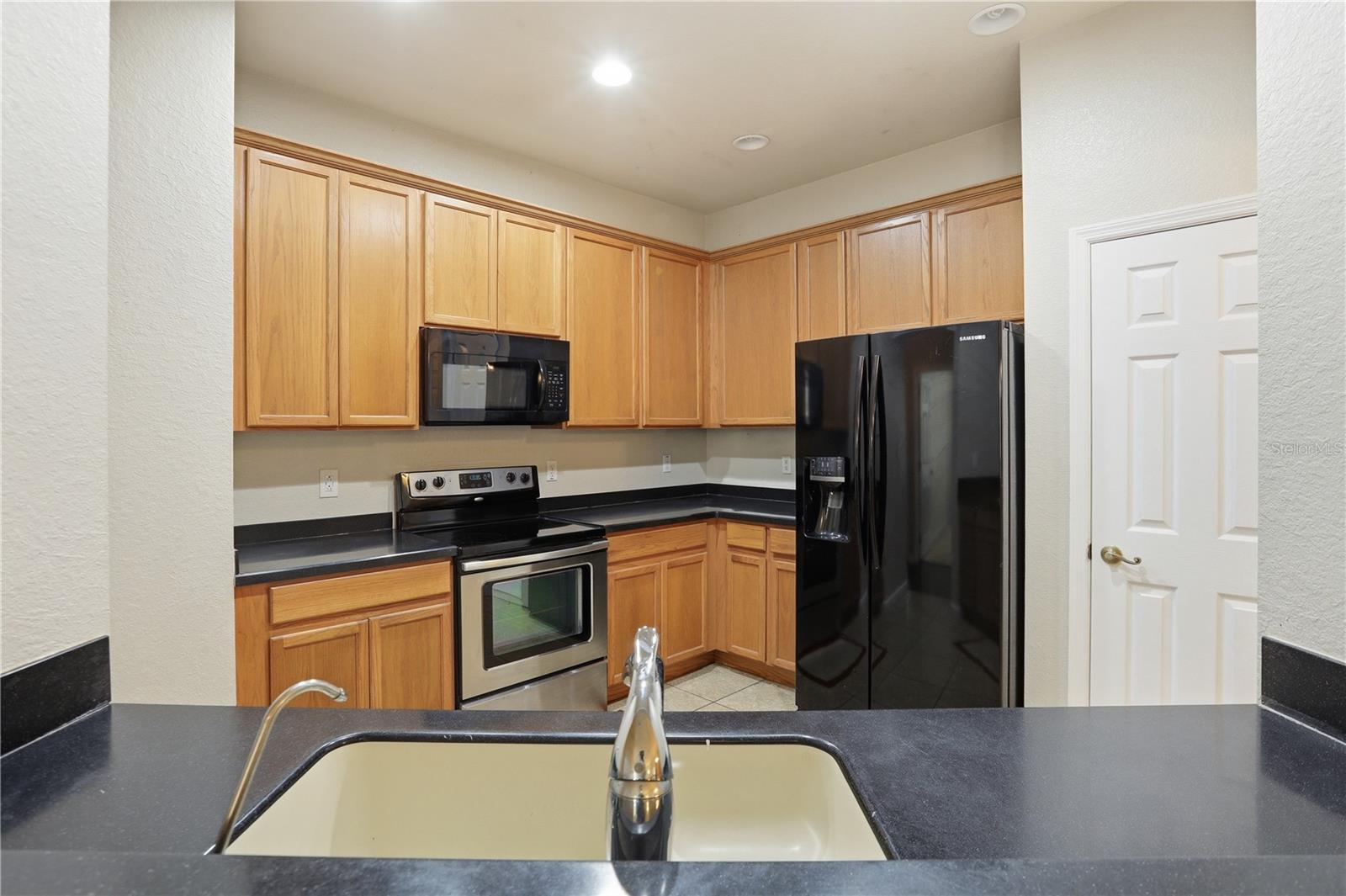 3001 LAUREL RUN LN #204, KISSIMMEE, FL — photo 8
