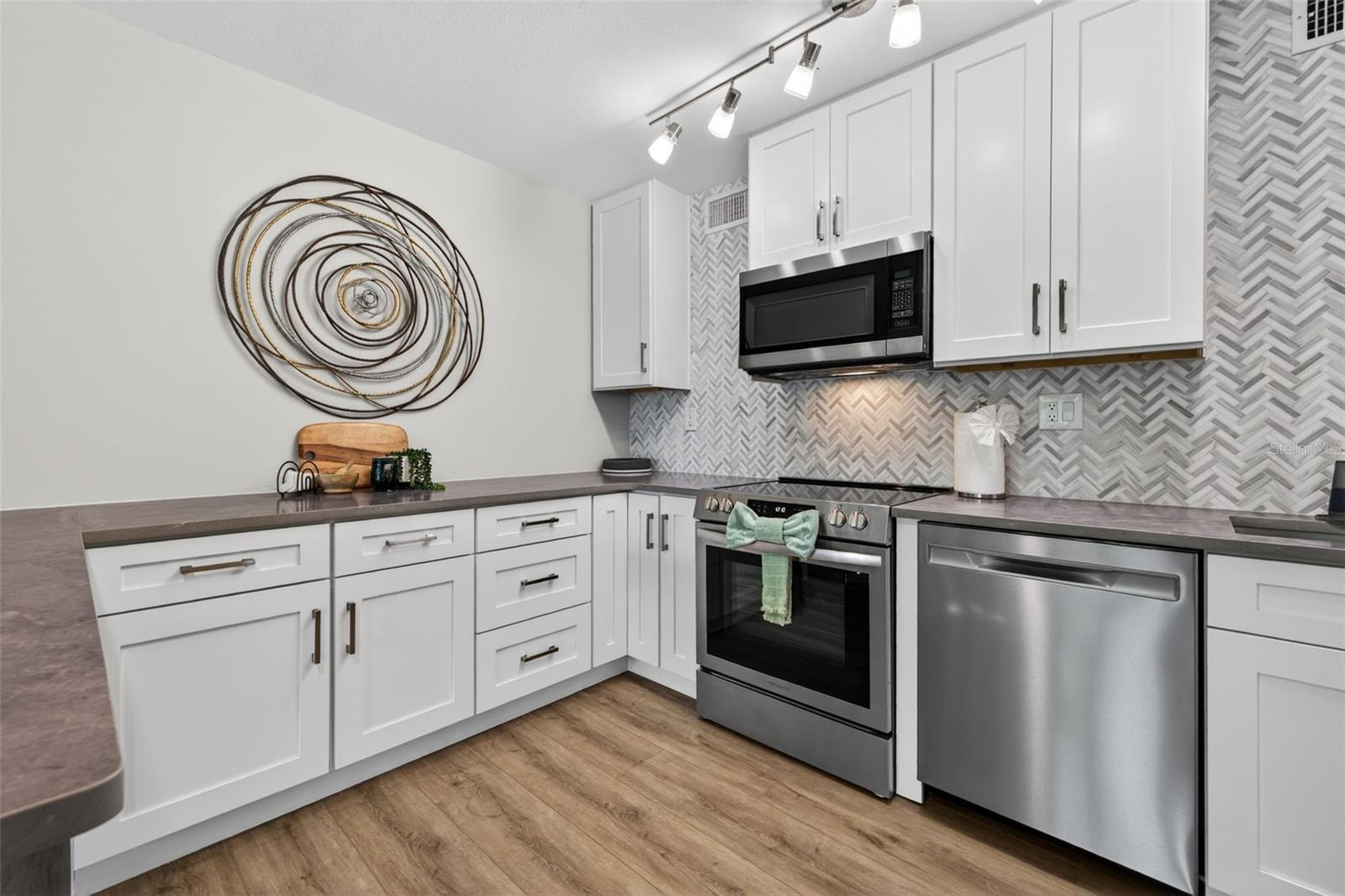 100 OAKMONT LN #107 & 108, BELLEAIR, FL — photo 18