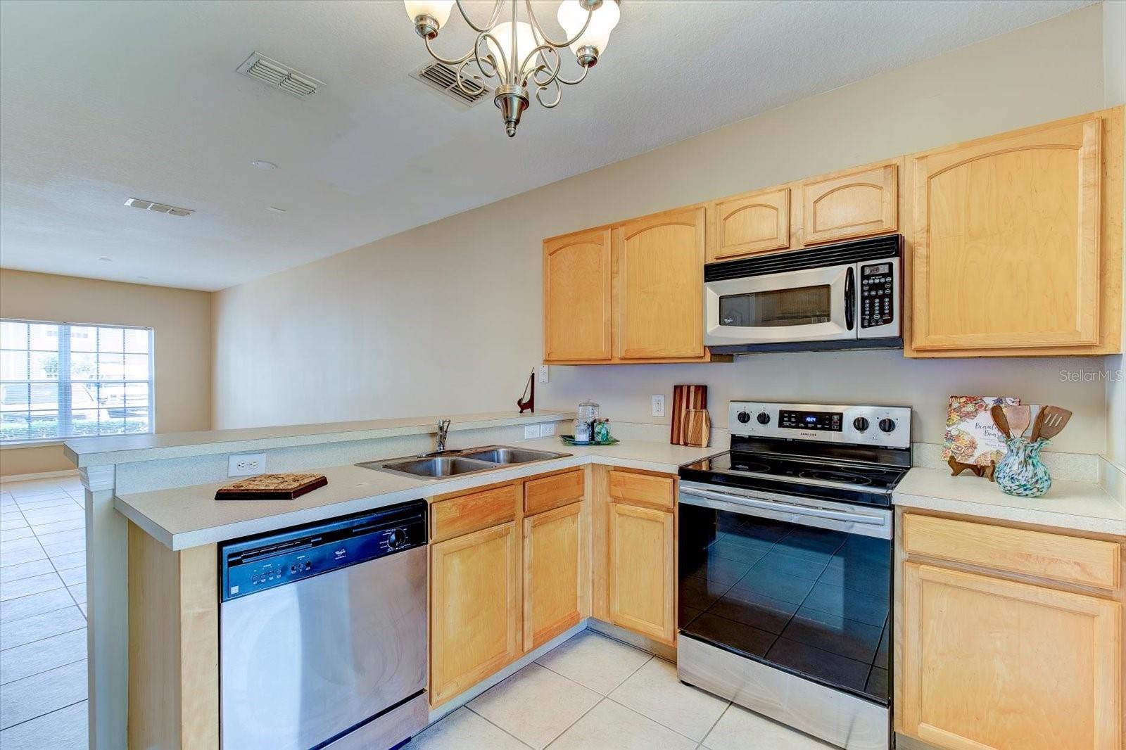 509 WILTON CIR, SANFORD, FL — photo 4