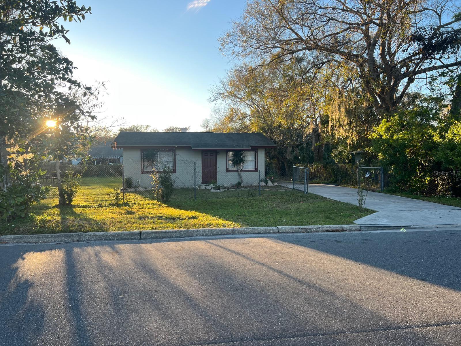1112/1114 S BAY AVE, SANFORD, FL