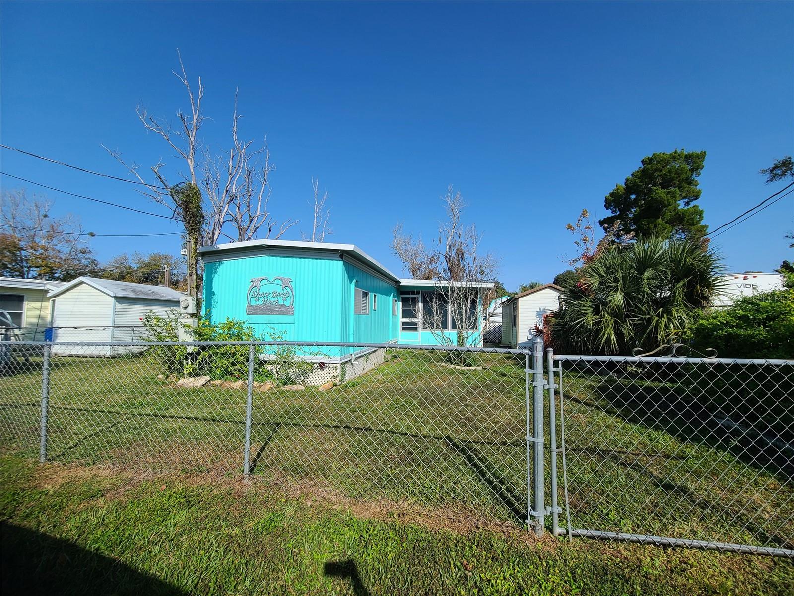 5418 CIRCLE DR, WEEKI WACHEE, FL