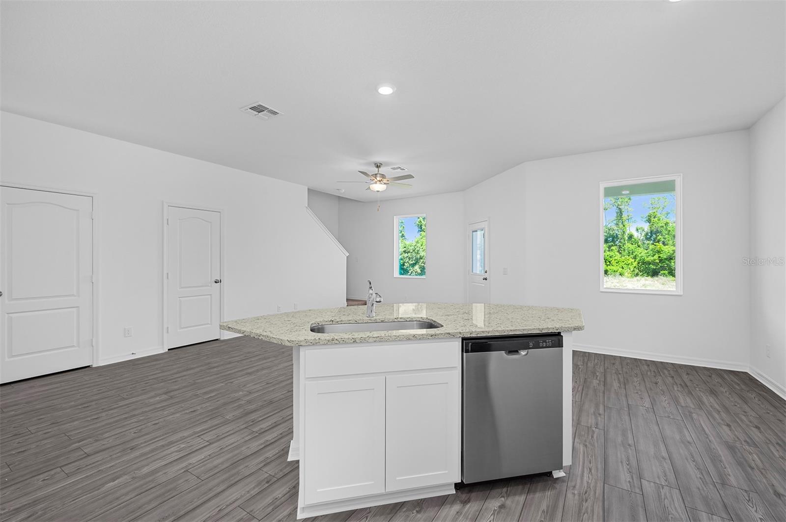 572 BAY LEAF DR, POINCIANA, FL — photo 8