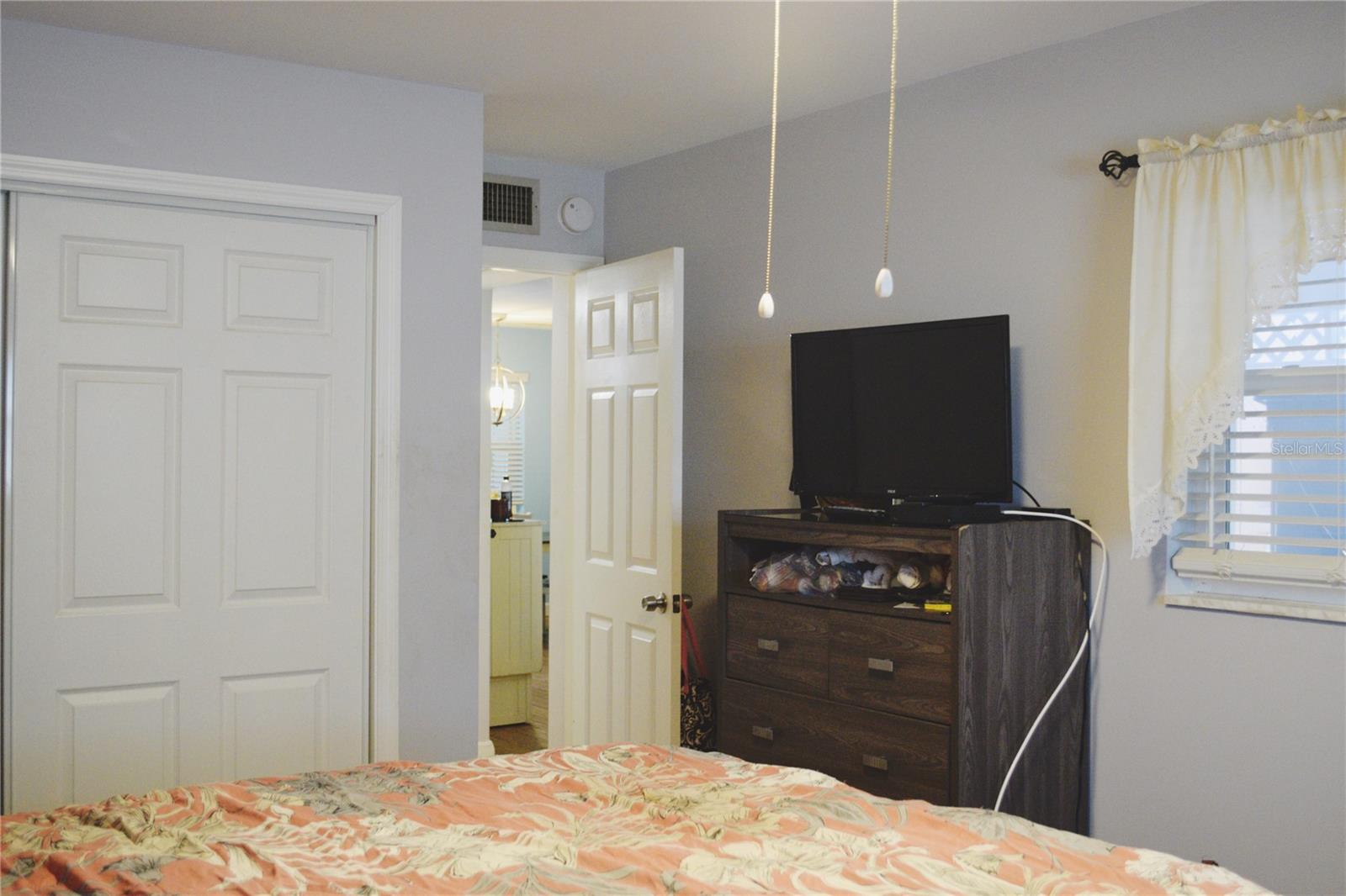 331 SKY LOCH DR W, DUNEDIN, FL — photo 32