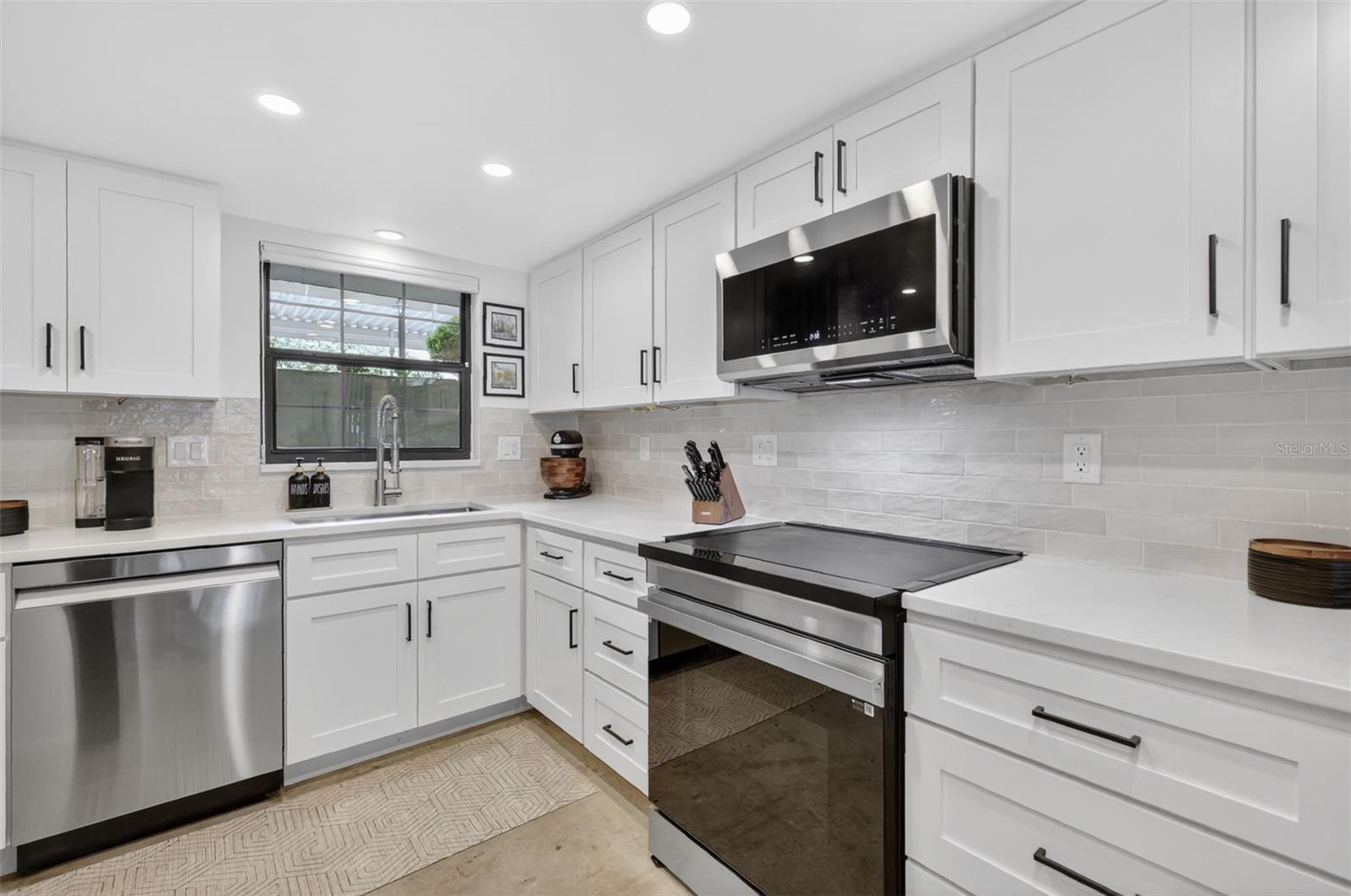 101 N GRANDVIEW ST #1, MOUNT DORA, FL — photo 33