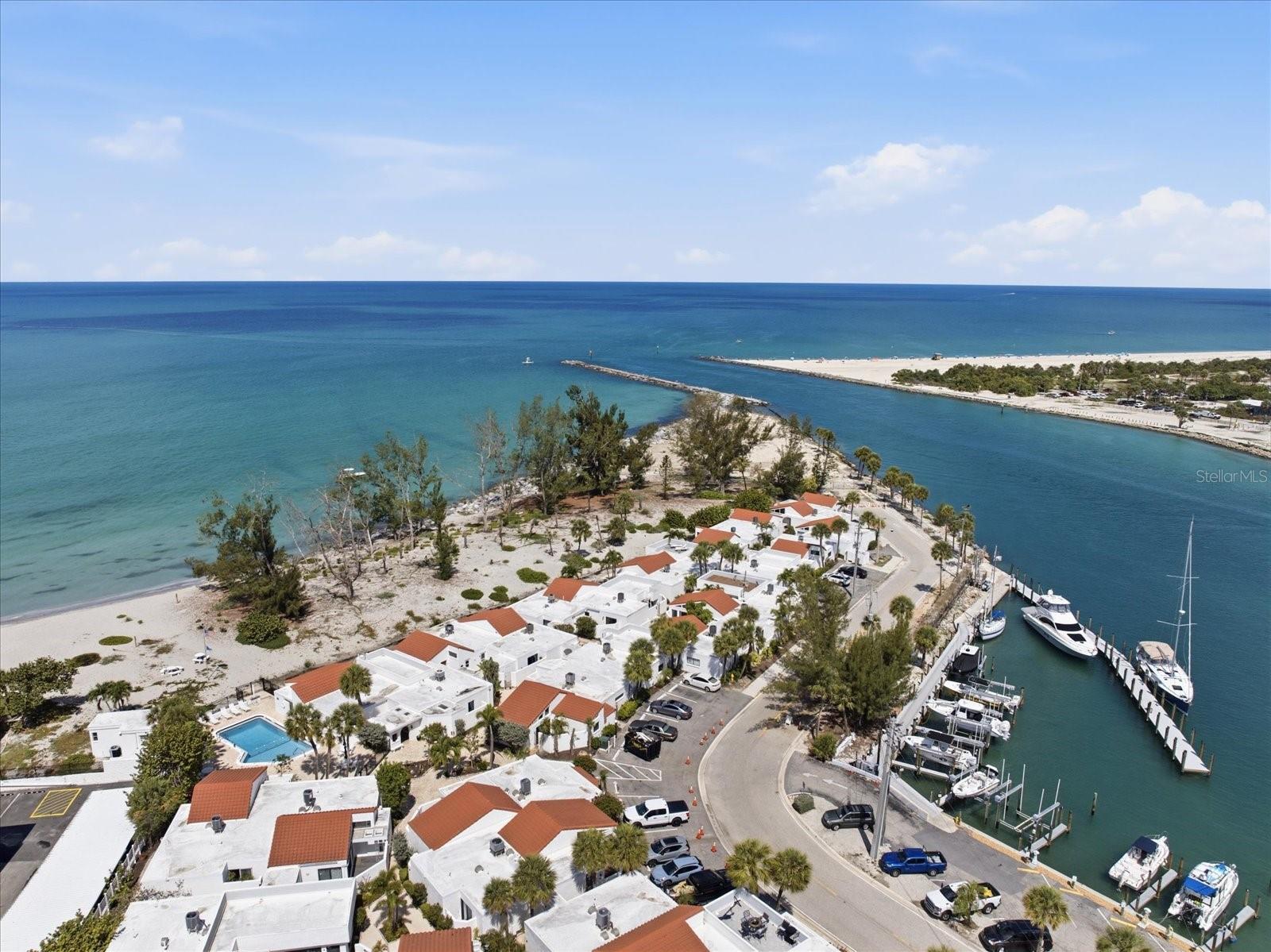 1585 TARPON CENTER DR #20, VENICE, FL
