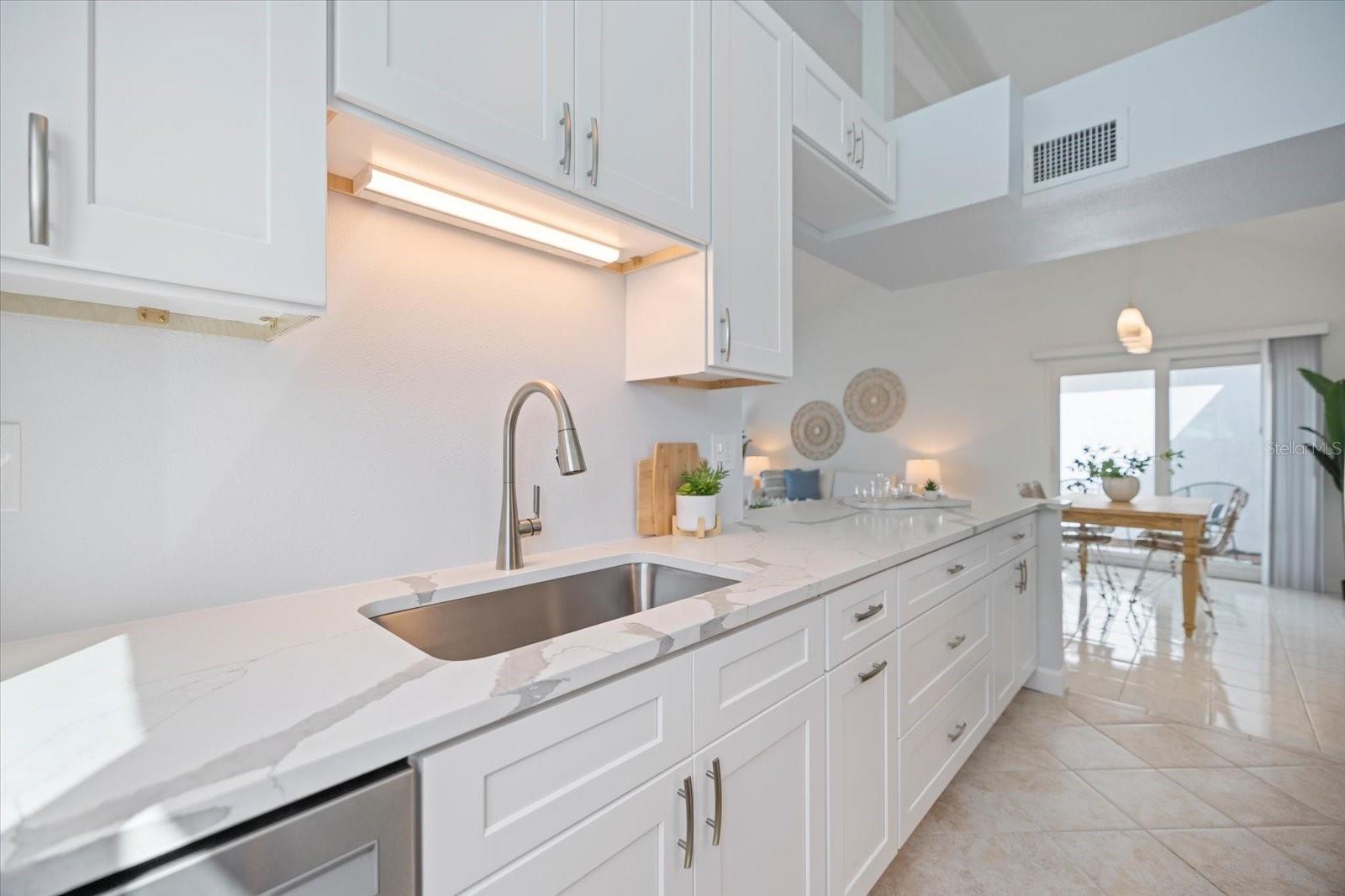 1585 TARPON CENTER DR #20, VENICE, FL — photo 18