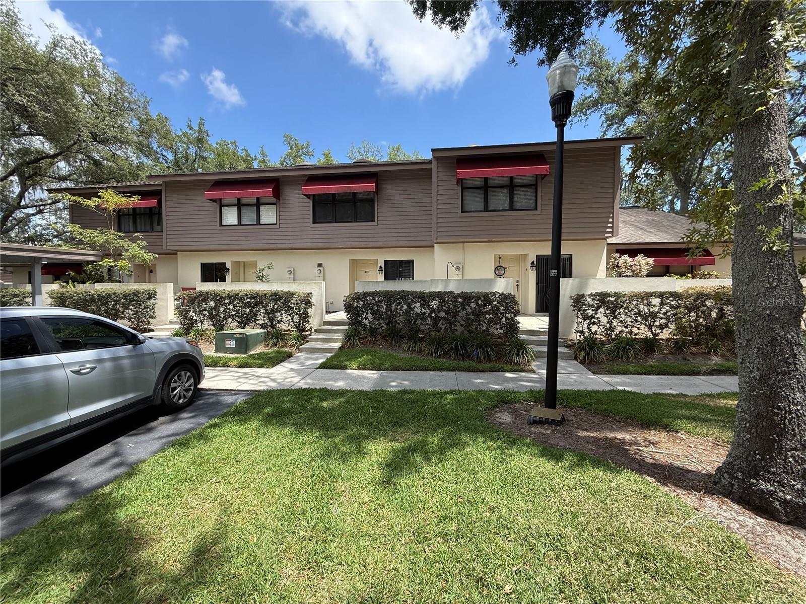 819 OAK PARK PL, BRANDON, FL