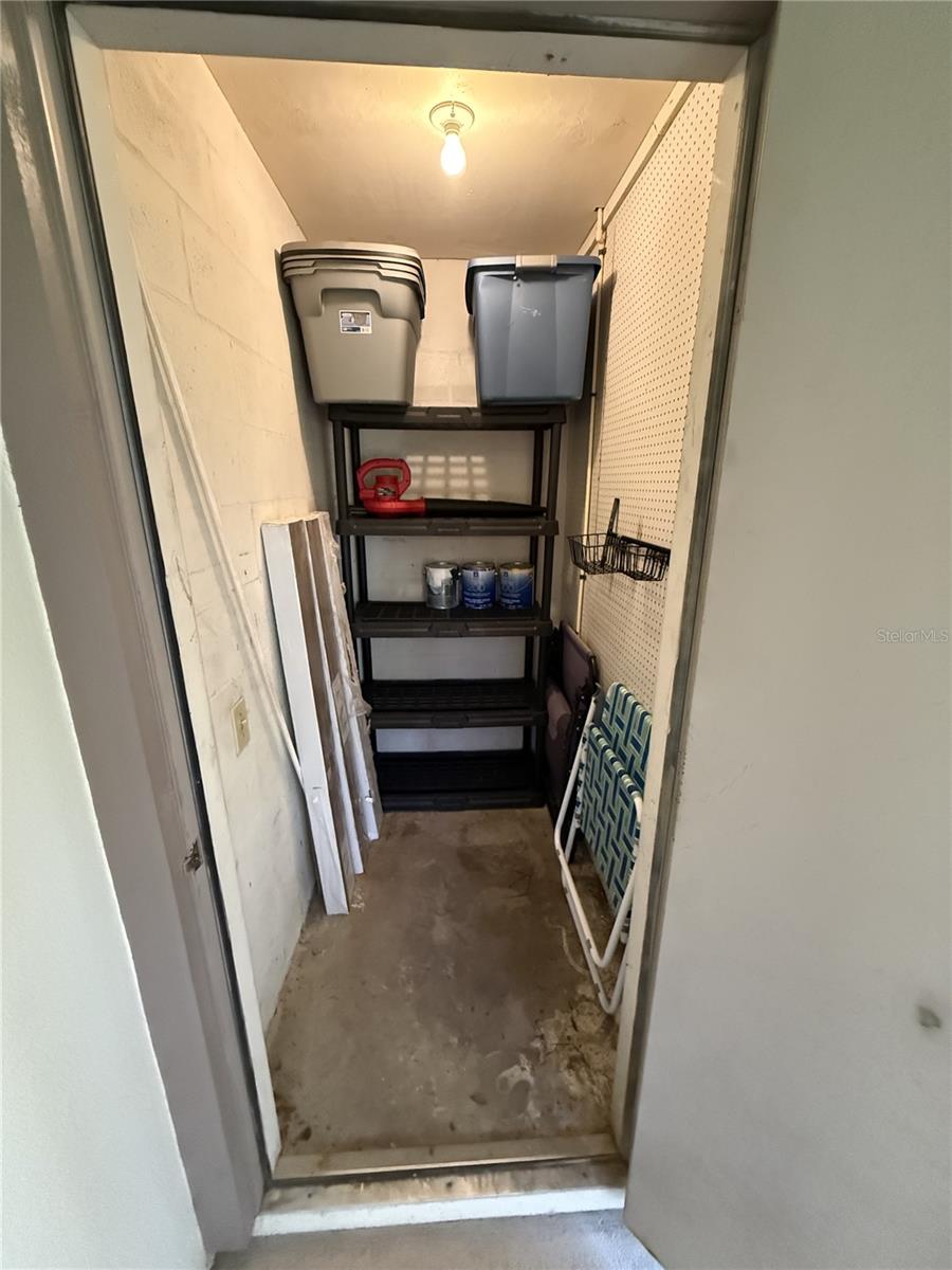 819 OAK PARK PL, BRANDON, FL — photo 17