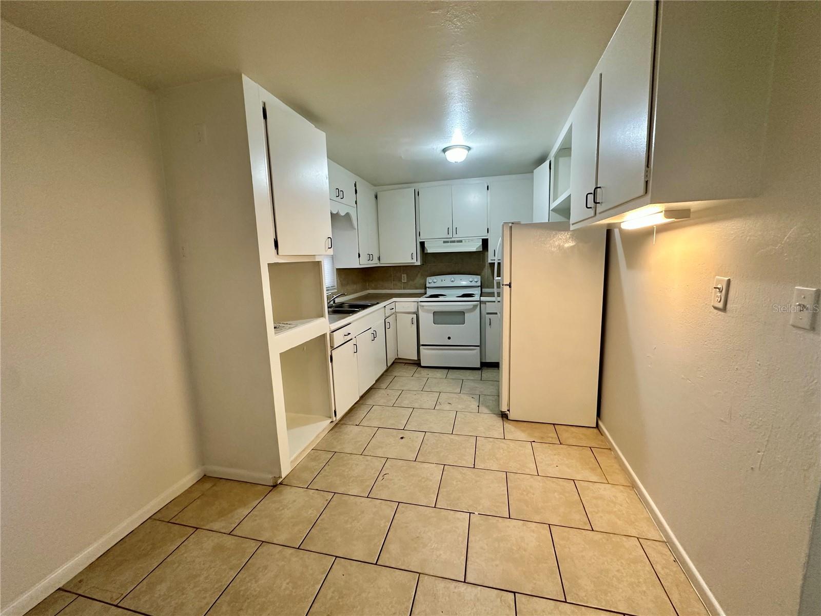 1317 CAMBRIDGE DR, LEESBURG, FL — photo 13